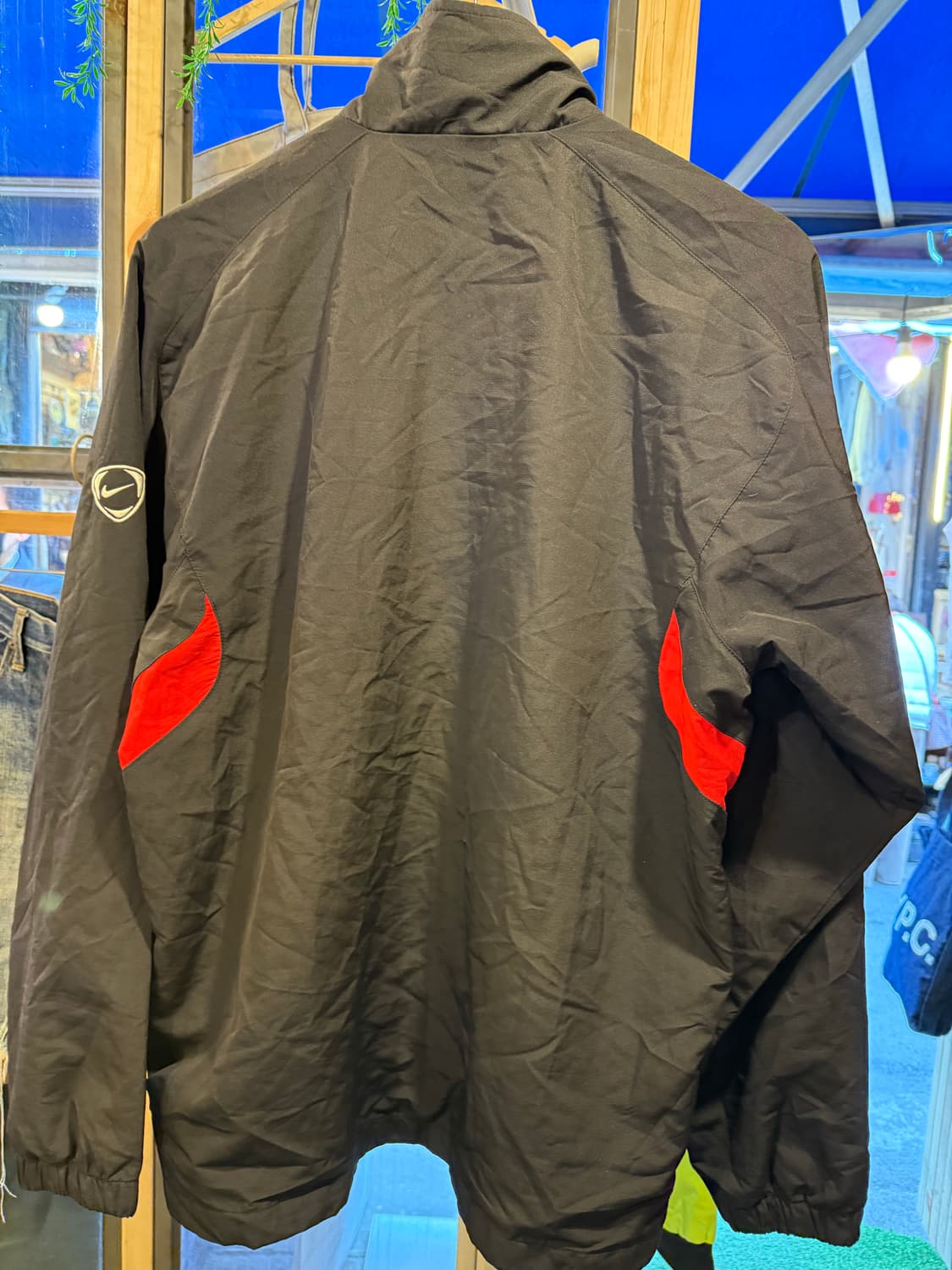 나이키 검빨 바람막이 상품이미지4