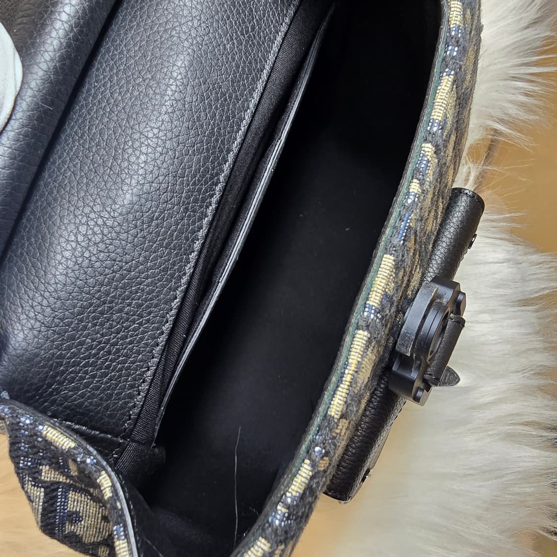 [중고/정품] 디올 미니 갤럽 슬링백 블랙 상품이미지5