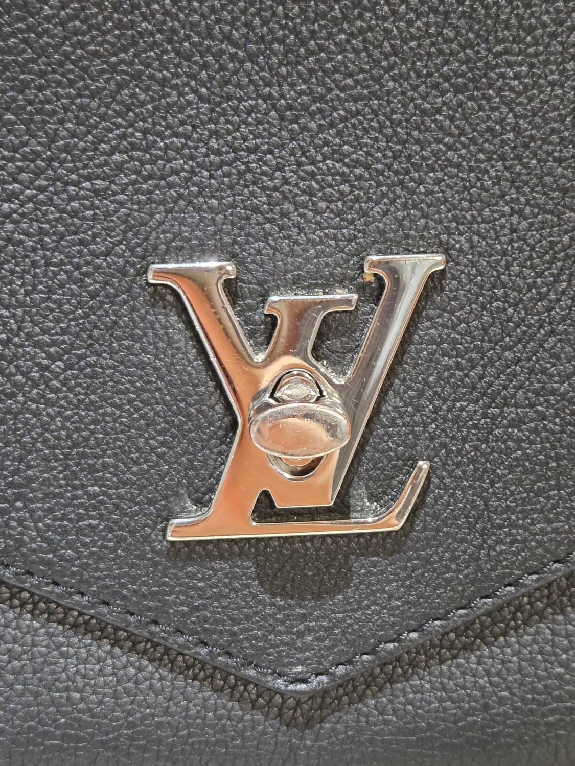 루이비통 마이락미 BB 카프스킨 체인백 상품이미지2