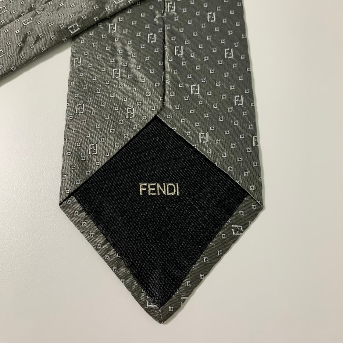 펜디(FENDI) FF모노그램 명품넥타이 A+등급 9.4cm 상품이미지6