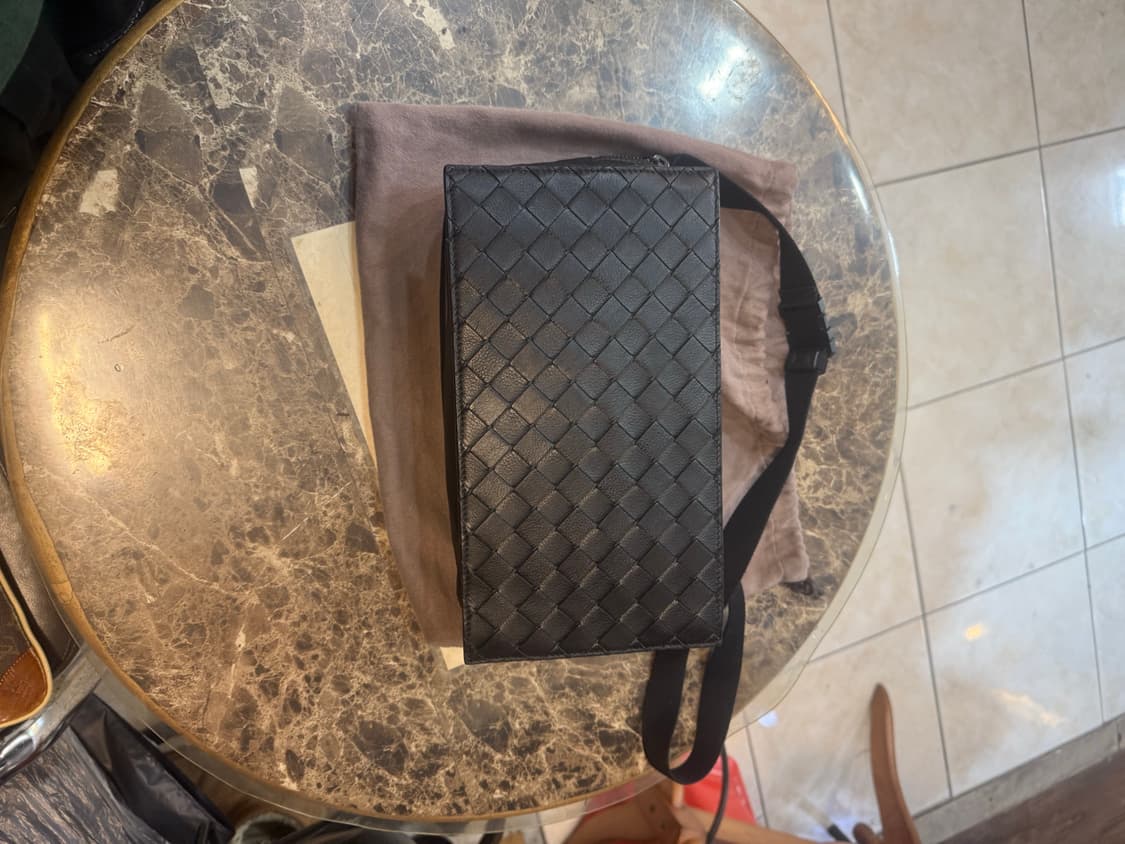 25ss 정품 보테카베네타 슬링백 팝니다 상품이미지1