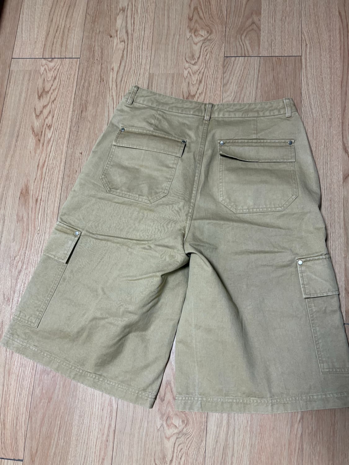 다이브인 점보 카고 버뮤다 팬츠 베이지 상품이미지4