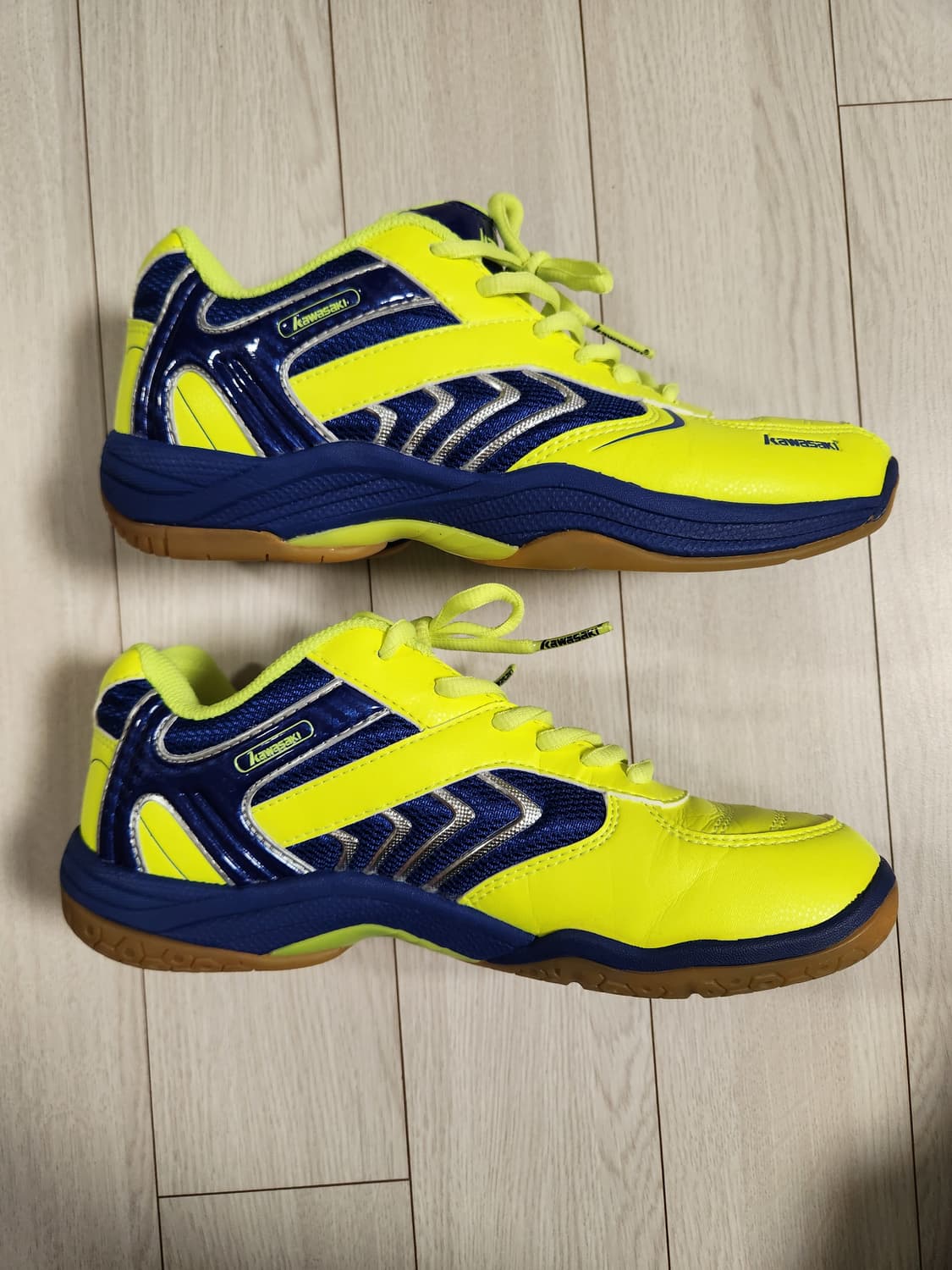 가와사키 배드민턴화 사이즈240

여러 중고사이트에도 같이 판매하고 있어 상품이미지7