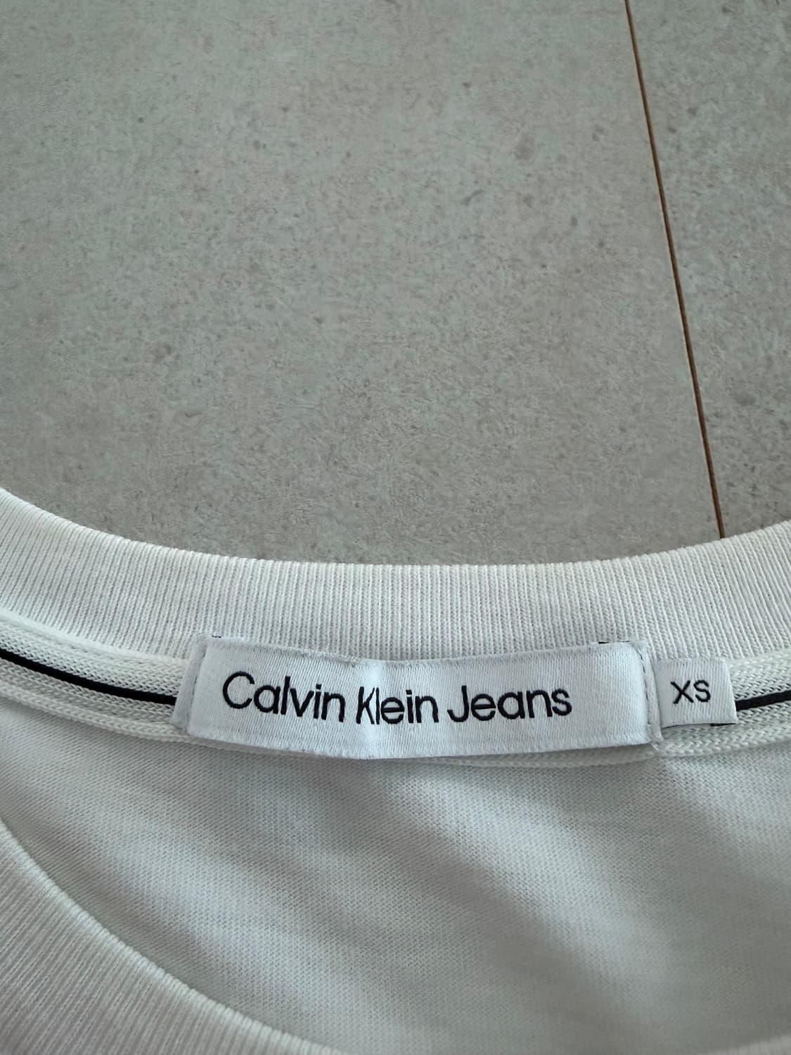 캘빈클라인 진 로고 반팔 상품이미지2