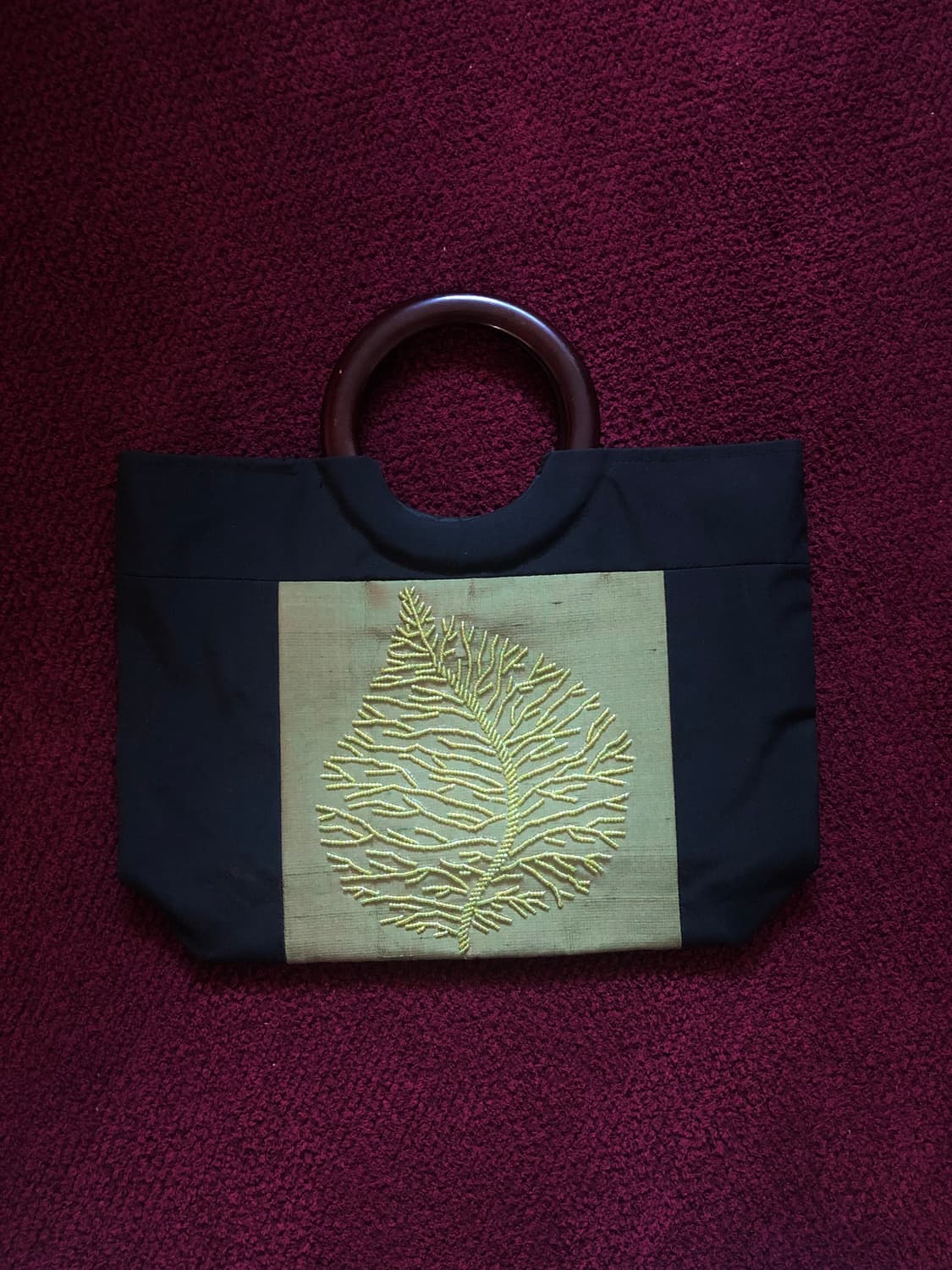 Wood Handle Embroidered Tote Bag 상품이미지3