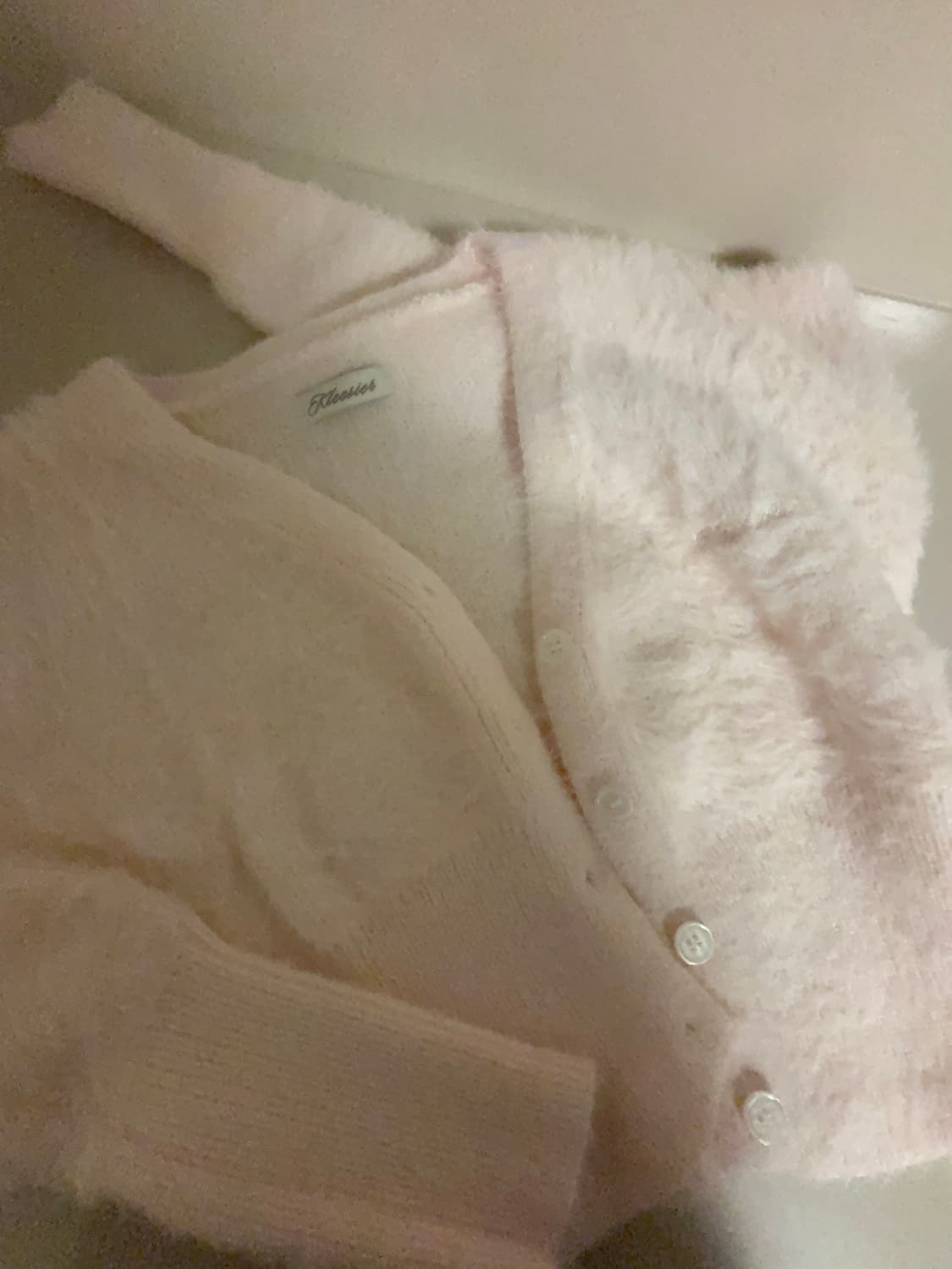 클리시어 코튼 캔디 브이넥 가디건 핑크 크롭 퍼 헨리 상품이미지2