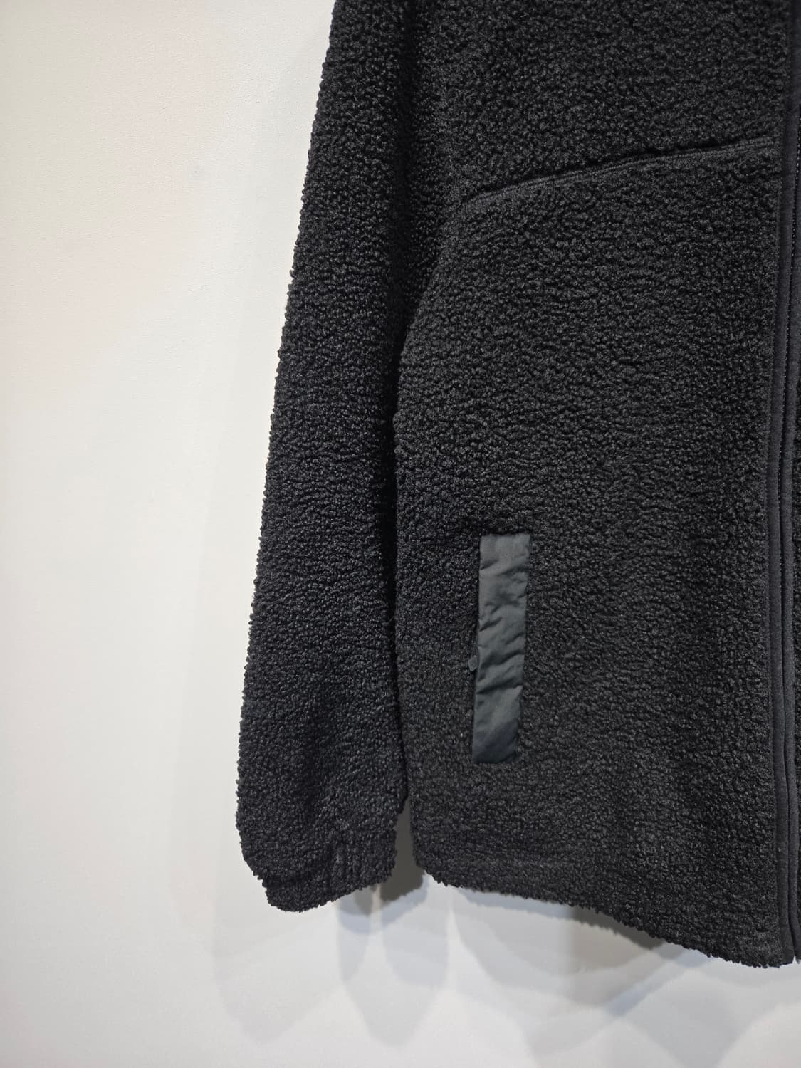 몽벨 후드 뽀글이 플리스 패딩 자켓 블랙 상품이미지4