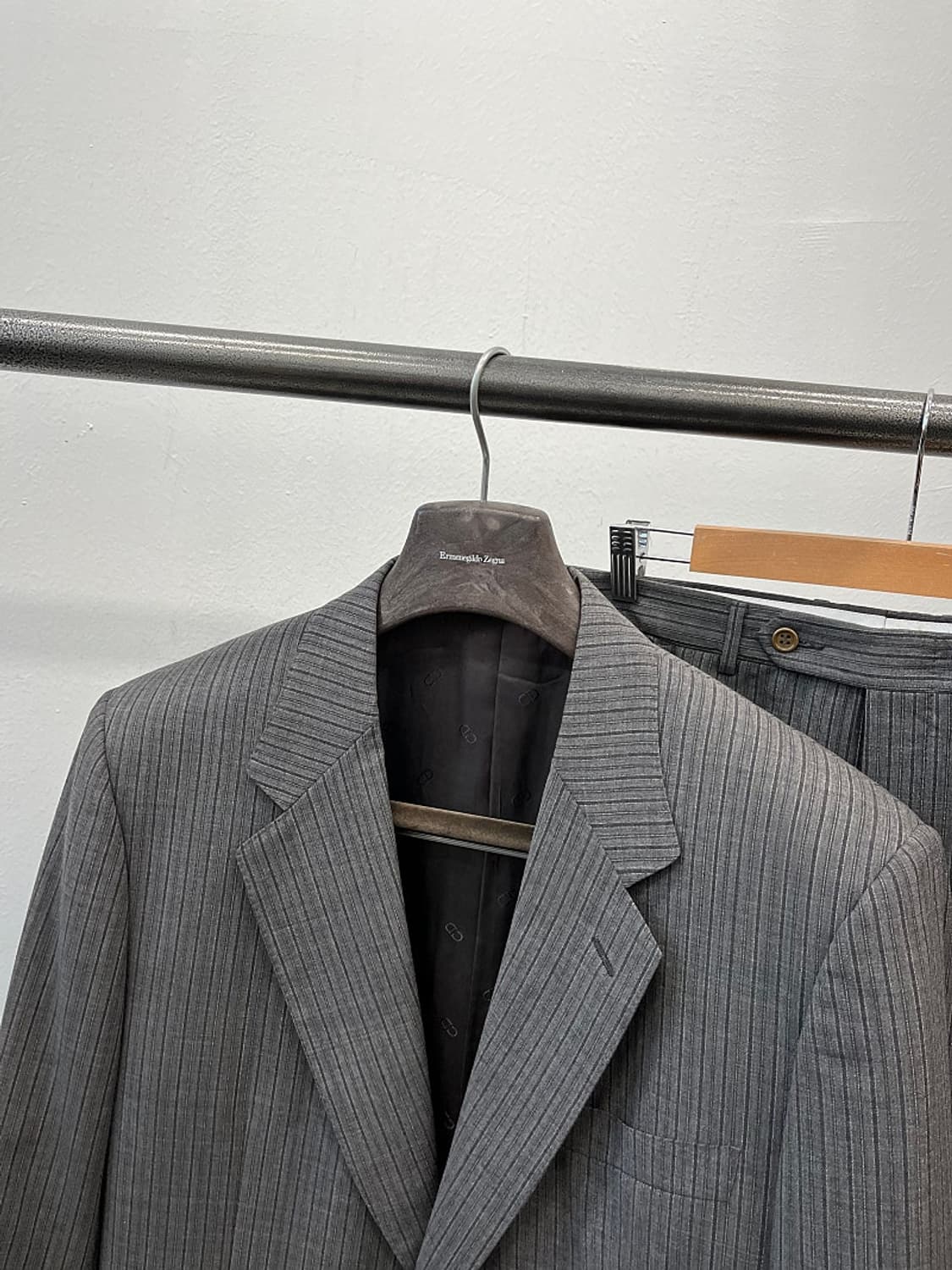 105,35) 크리스찬디올 스트라이프 슈트  상품이미지3