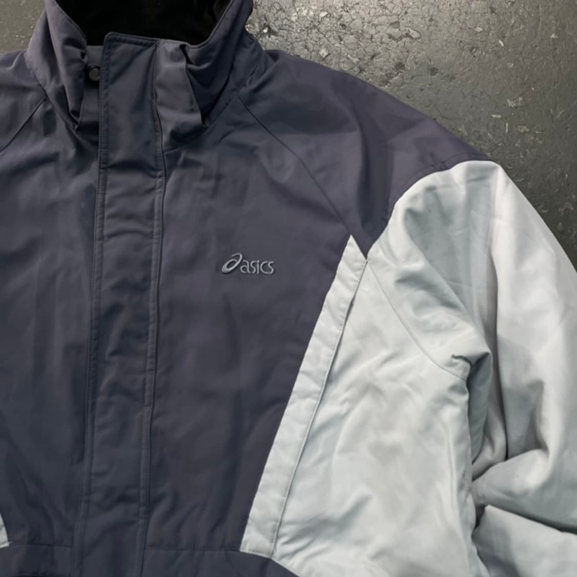 105 아식스 올드스쿨 자켓 상품이미지2