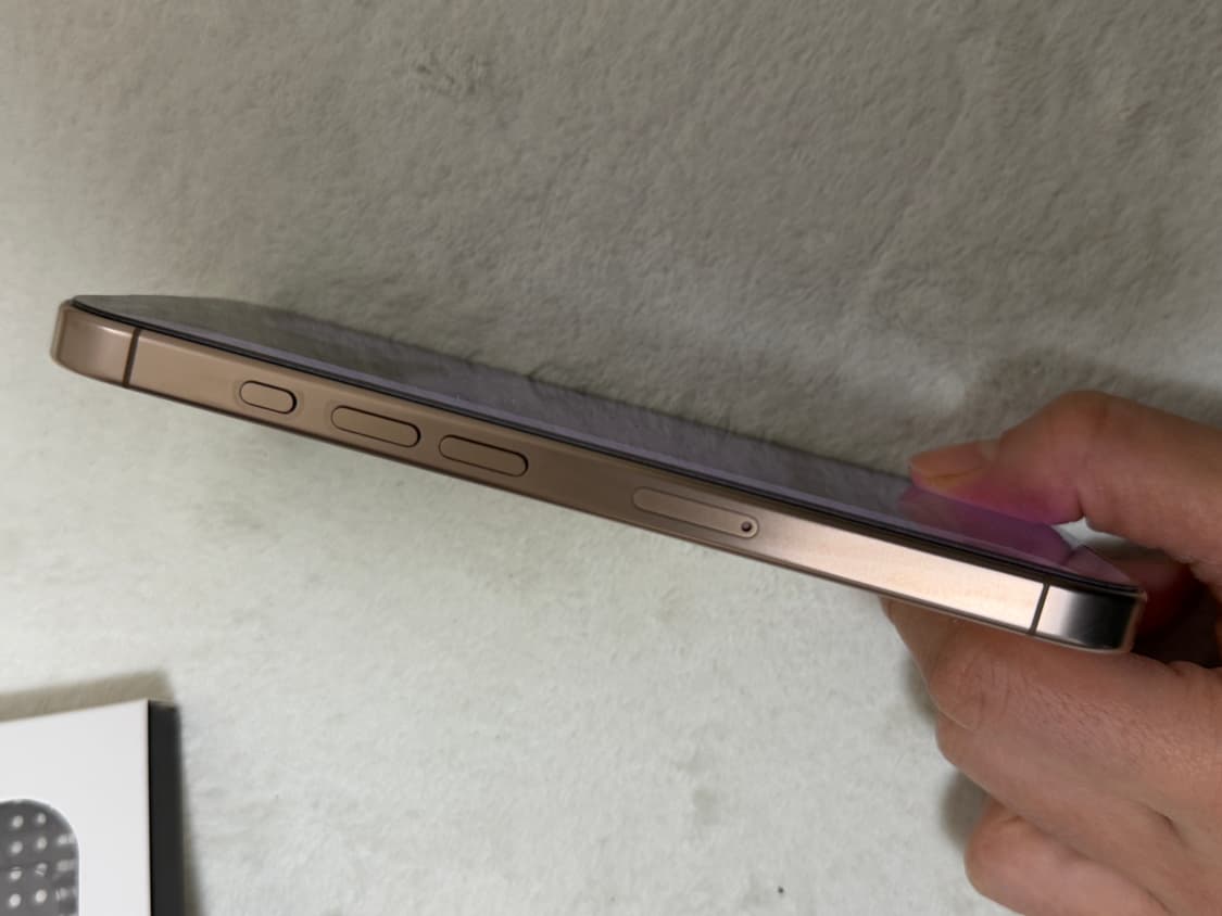 화요일까지 올려둡니다! 아이폰 16 Pro 256GB 데저트 티타늄 상품이미지5