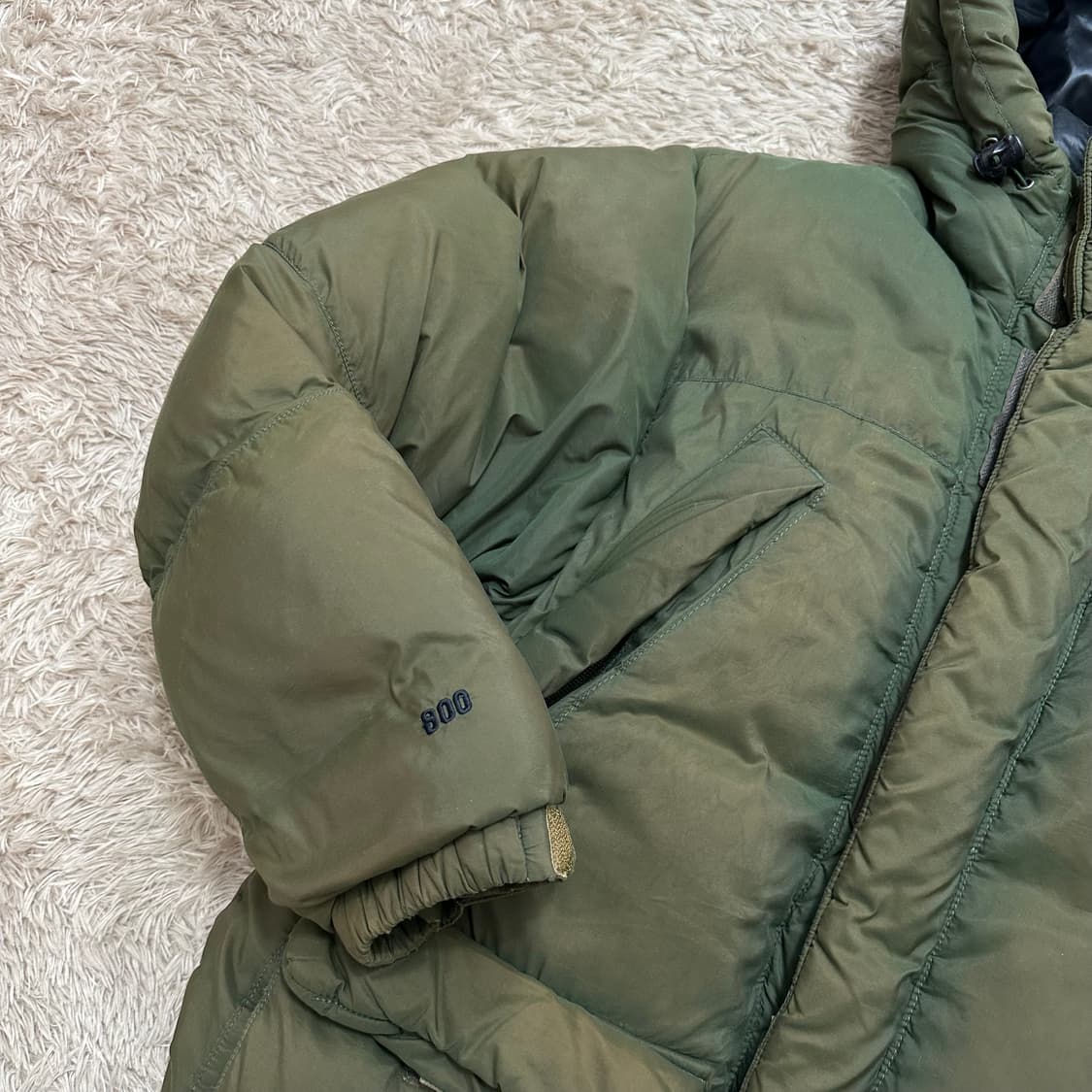 노스페이스 800필 구스다운 워싱 올리브 카키  상품이미지4