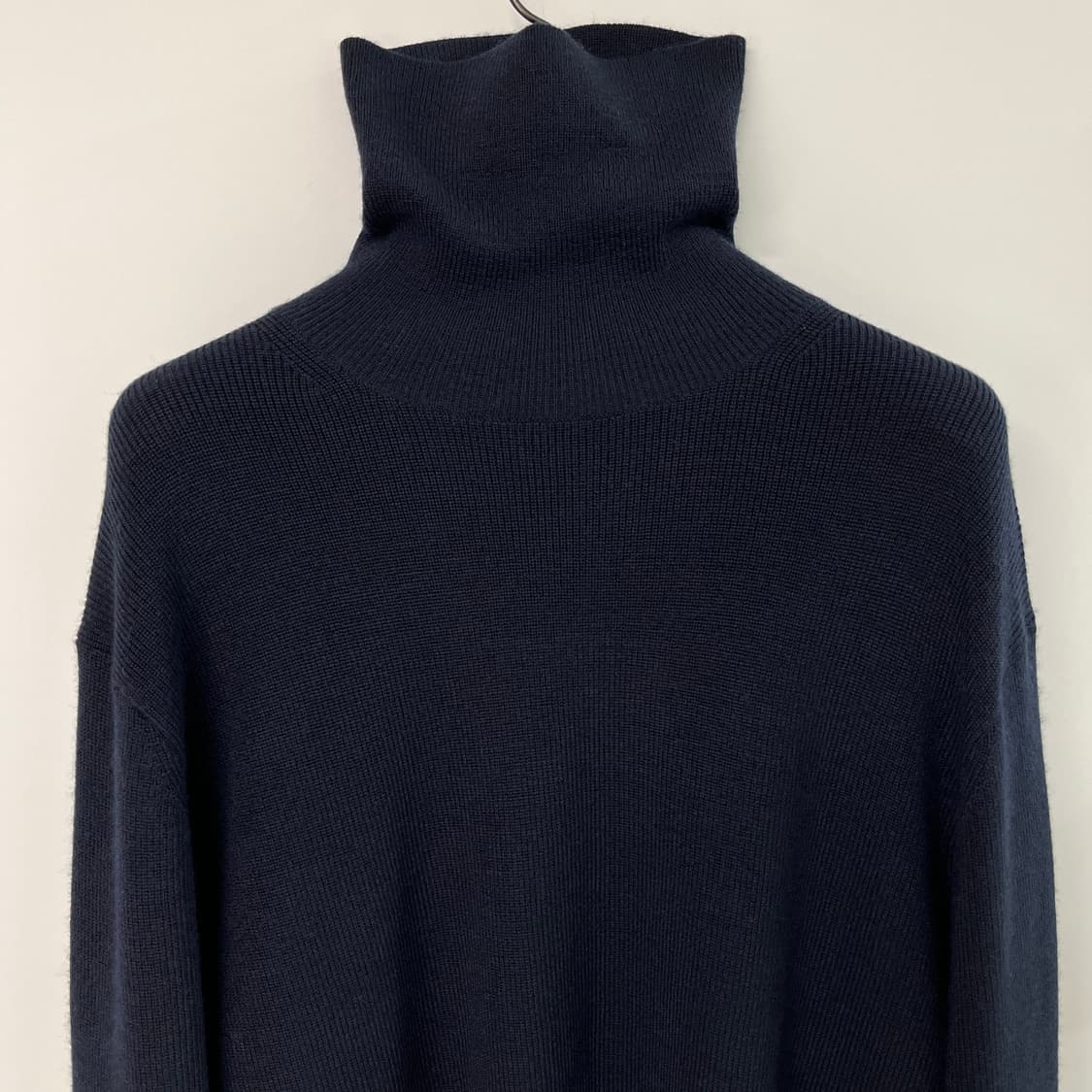 17FW 유니클로U 르메르 핑거홀 터틀넥 스웨터 XL 상품이미지5