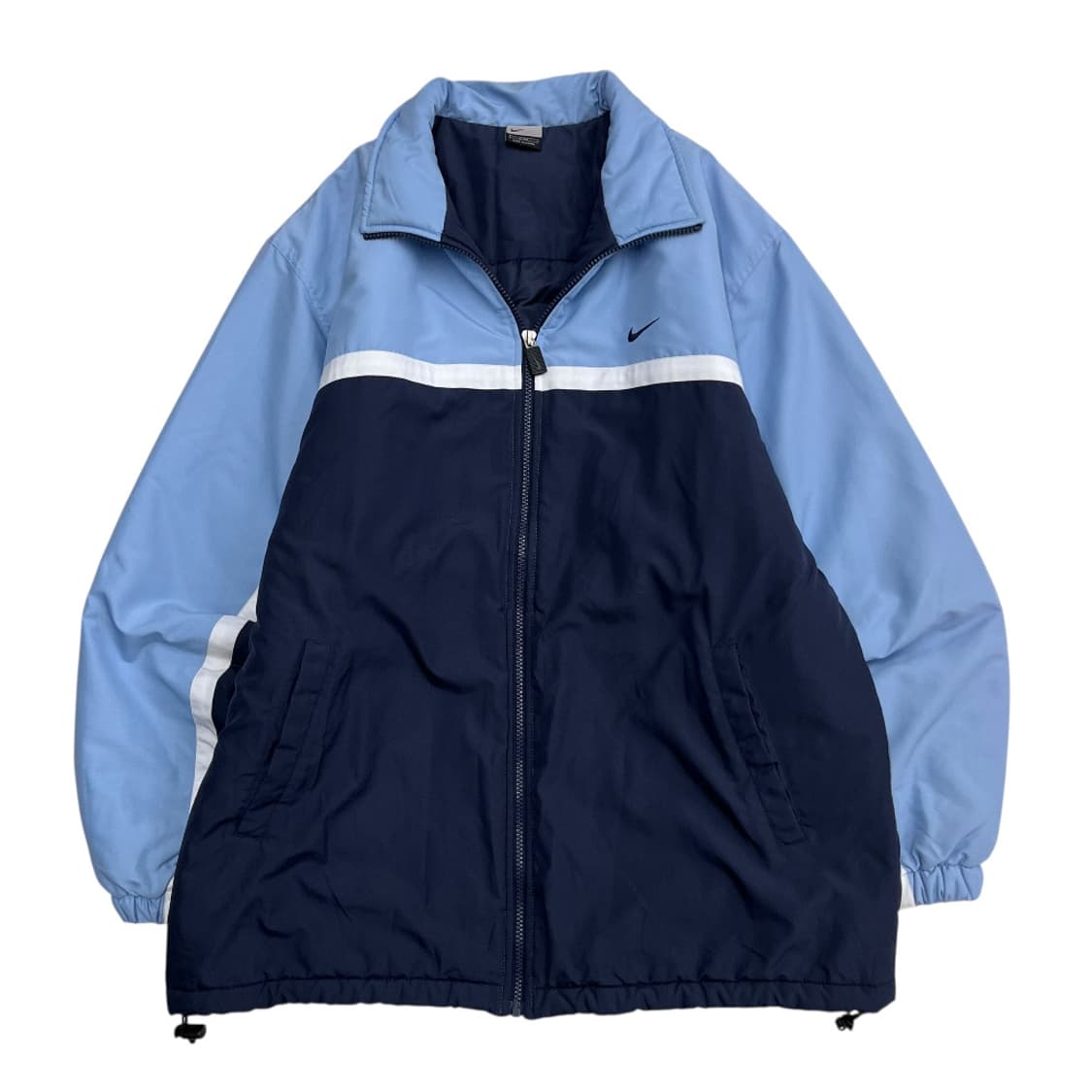 나이키 스우시 올드스쿨 시나모롤 네이비패딩 L 상품이미지3