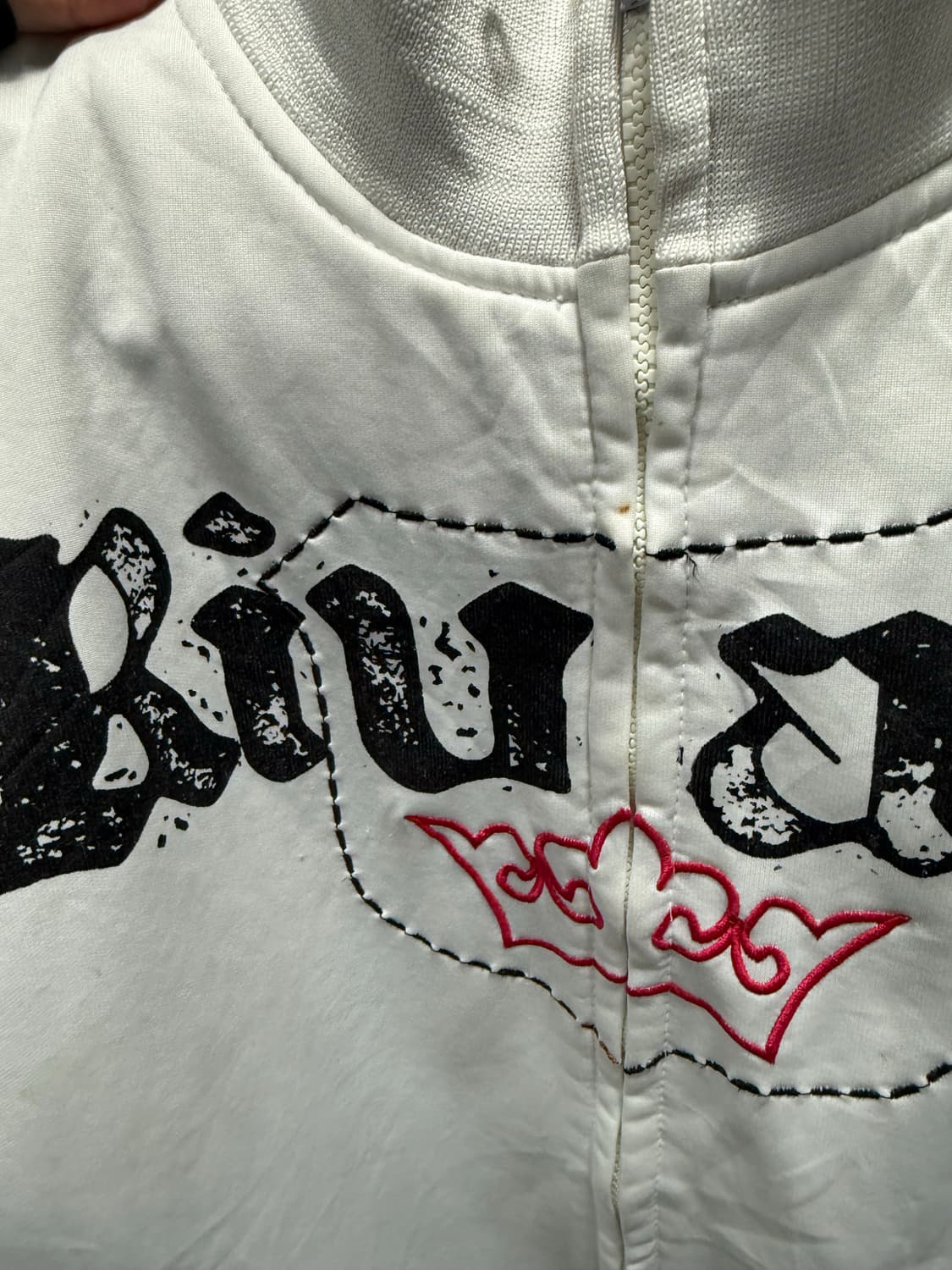 크라운 자수•프린팅 화이트 집업 상품이미지8