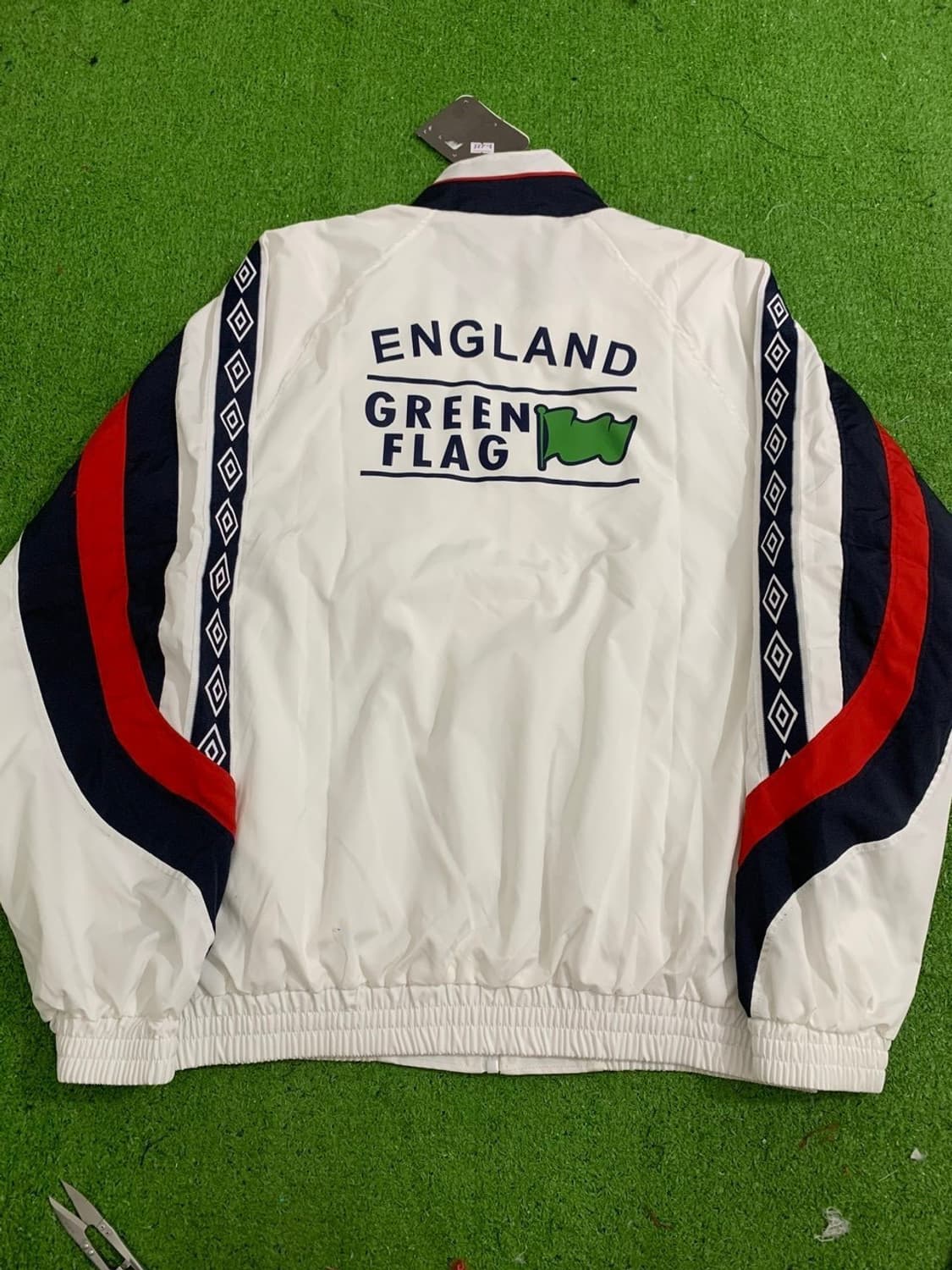 엄브로 잉글랜드 바람막이 상품이미지2