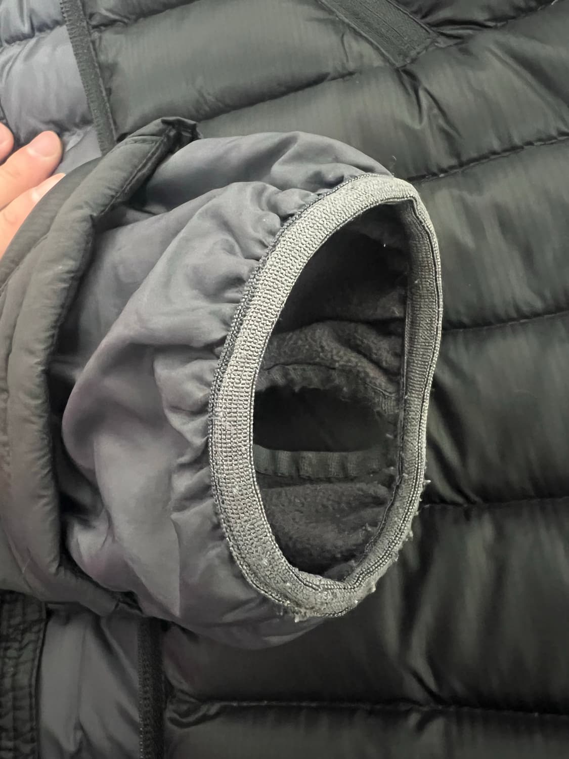 24fw 산산기어 경량패딩 상품이미지3