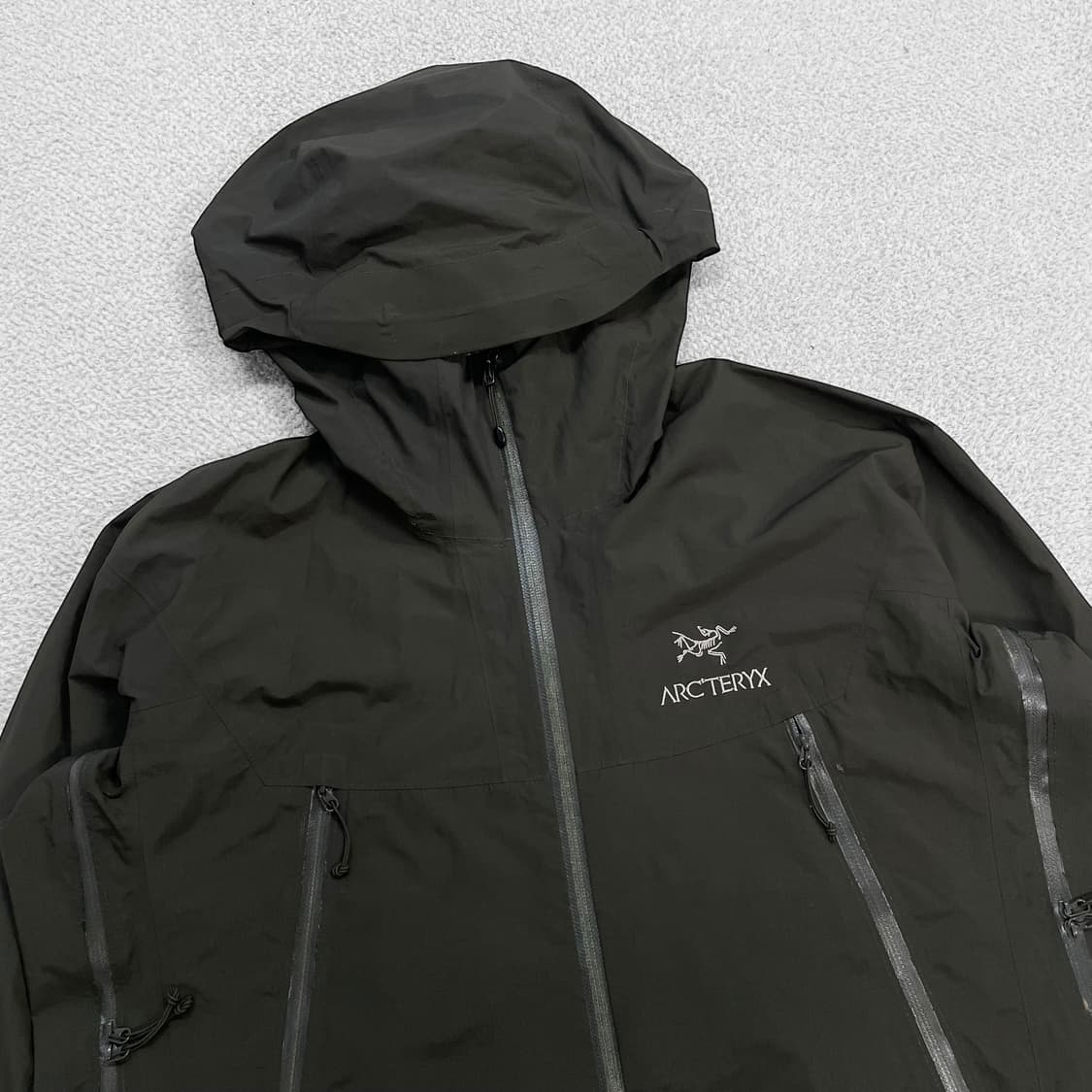 아크테릭스 베타 SL 바람막이 자켓 카키 상품이미지2