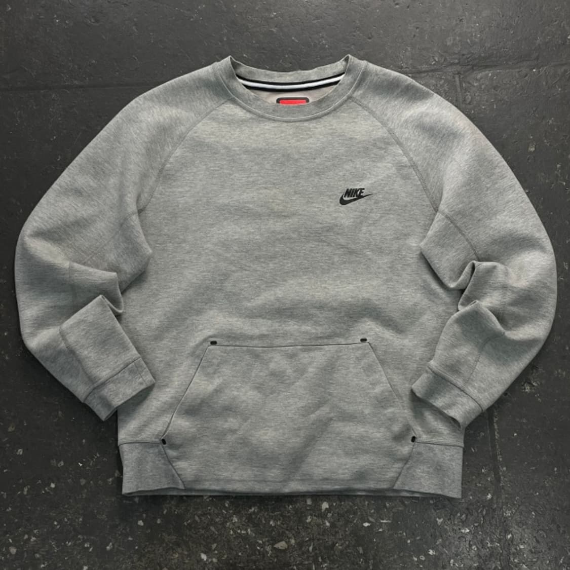 100 나이키 테크팩 맨투맨  상품이미지1