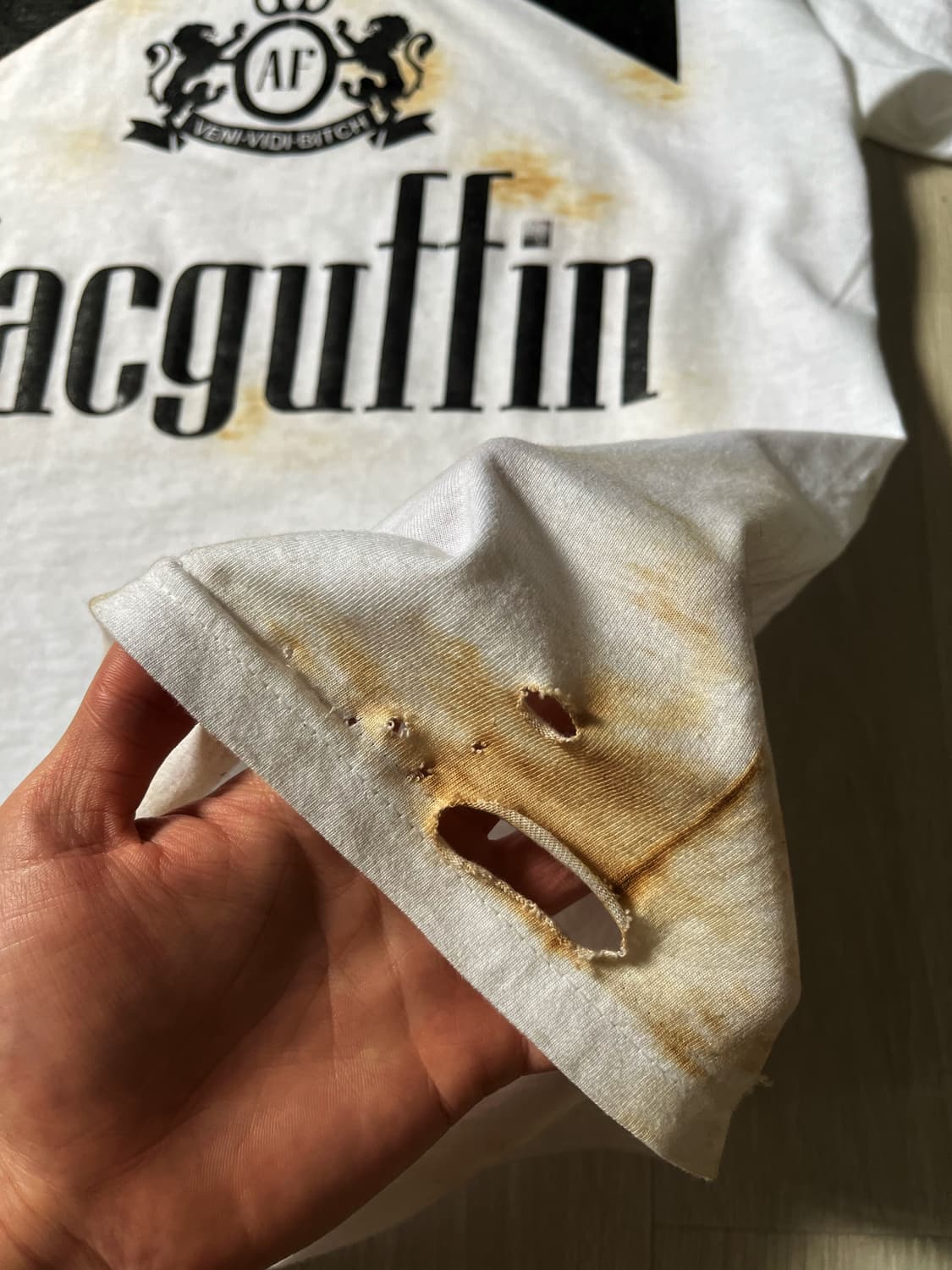 Macguffin Burned T-Shirt 상품이미지3