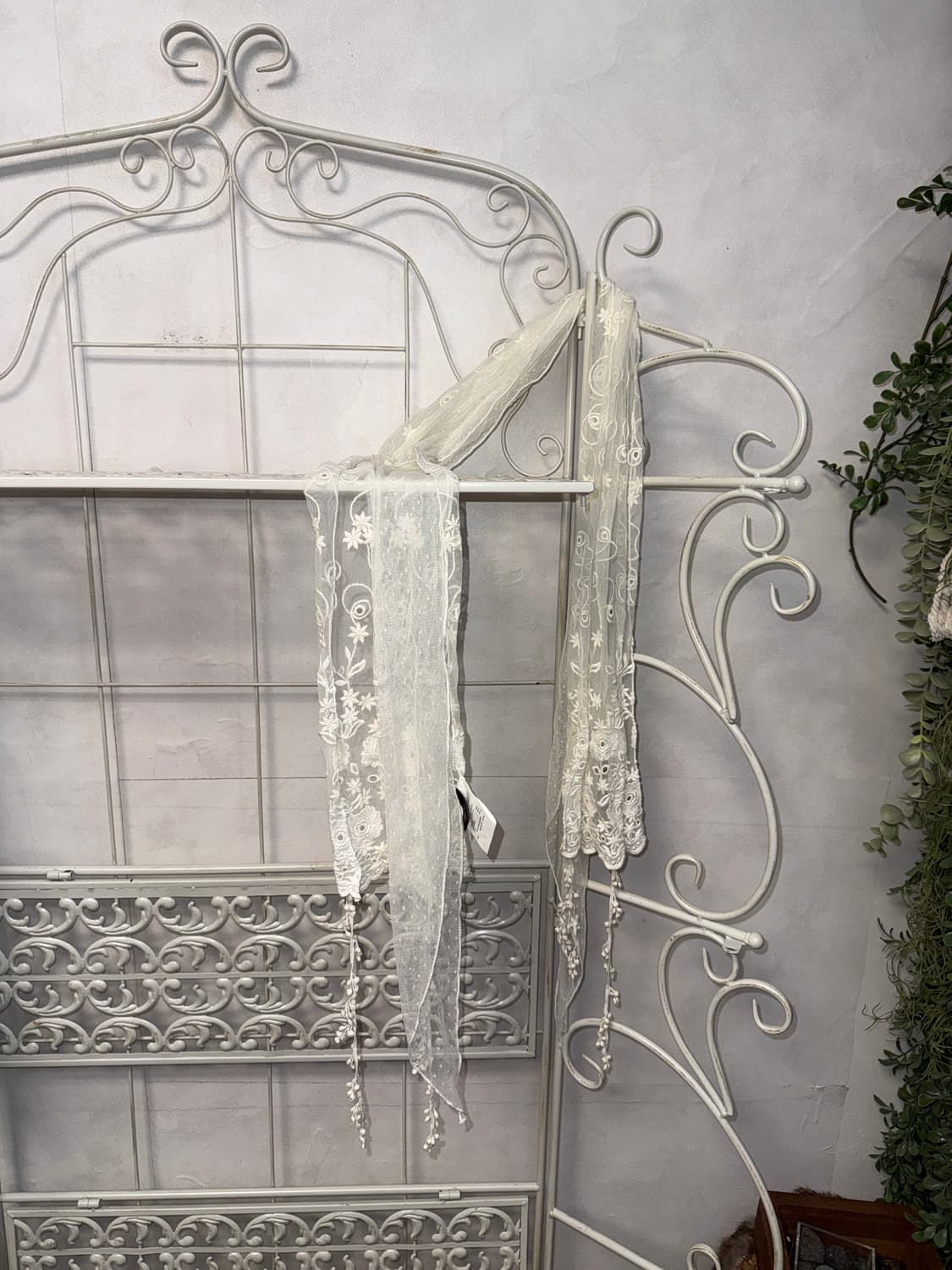 White floral dot lace drop scarf 상품이미지2