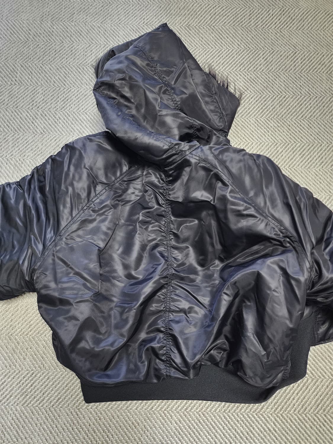 선데이오프클럽 퍼 후디드 봄버 상품이미지4