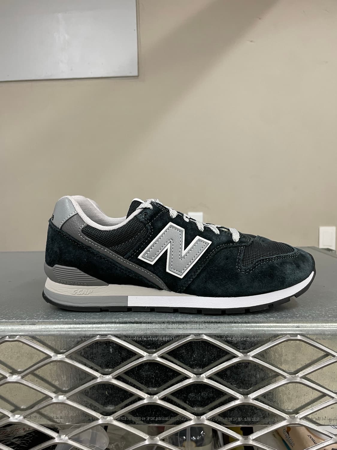 뉴발란스 996 블랙 실버 250 상품이미지4