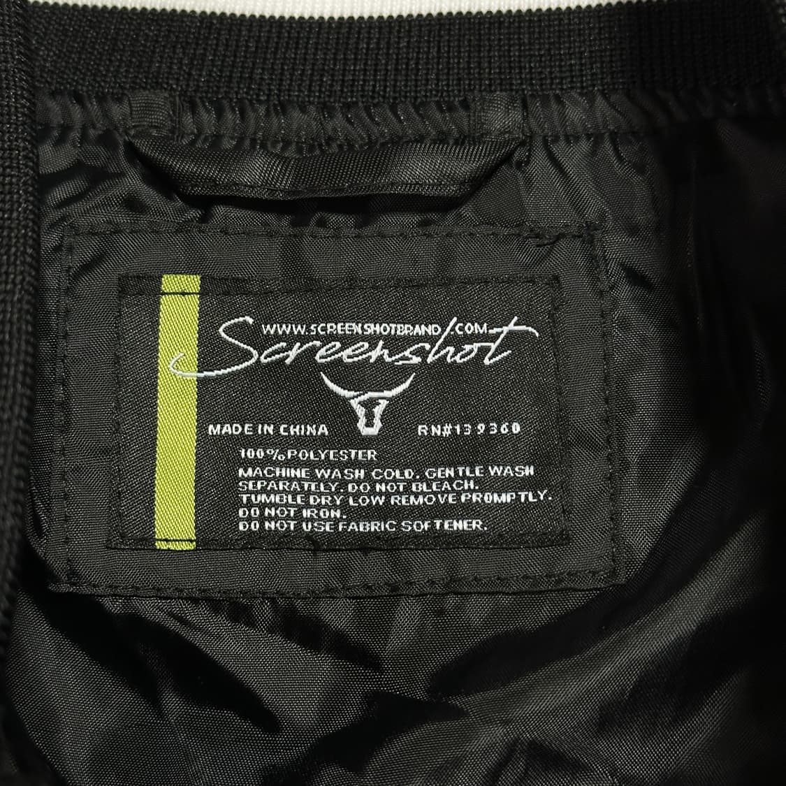 SCREENSHOT 바시티 봄버 재킷 상품이미지7