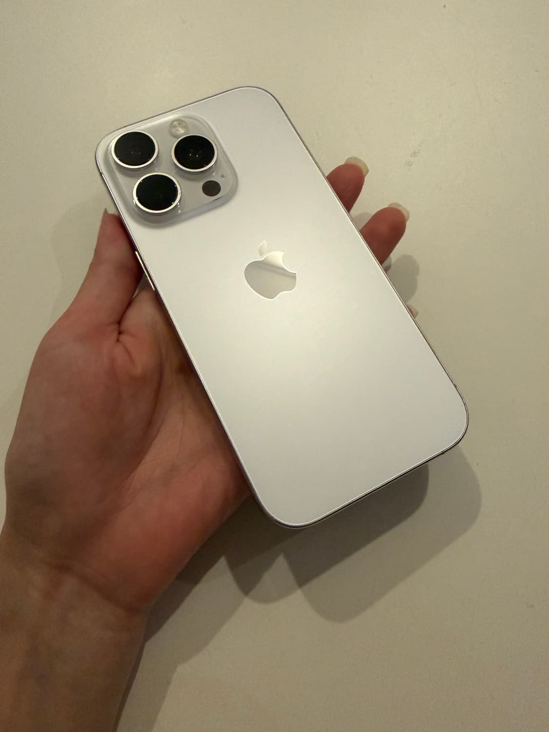 아이폰 16pro 1테라 화이트 상품이미지2