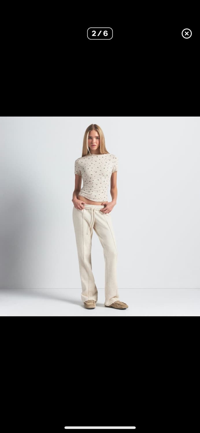 스킴스 홀리데이 에디션 티셔츠 상품이미지2