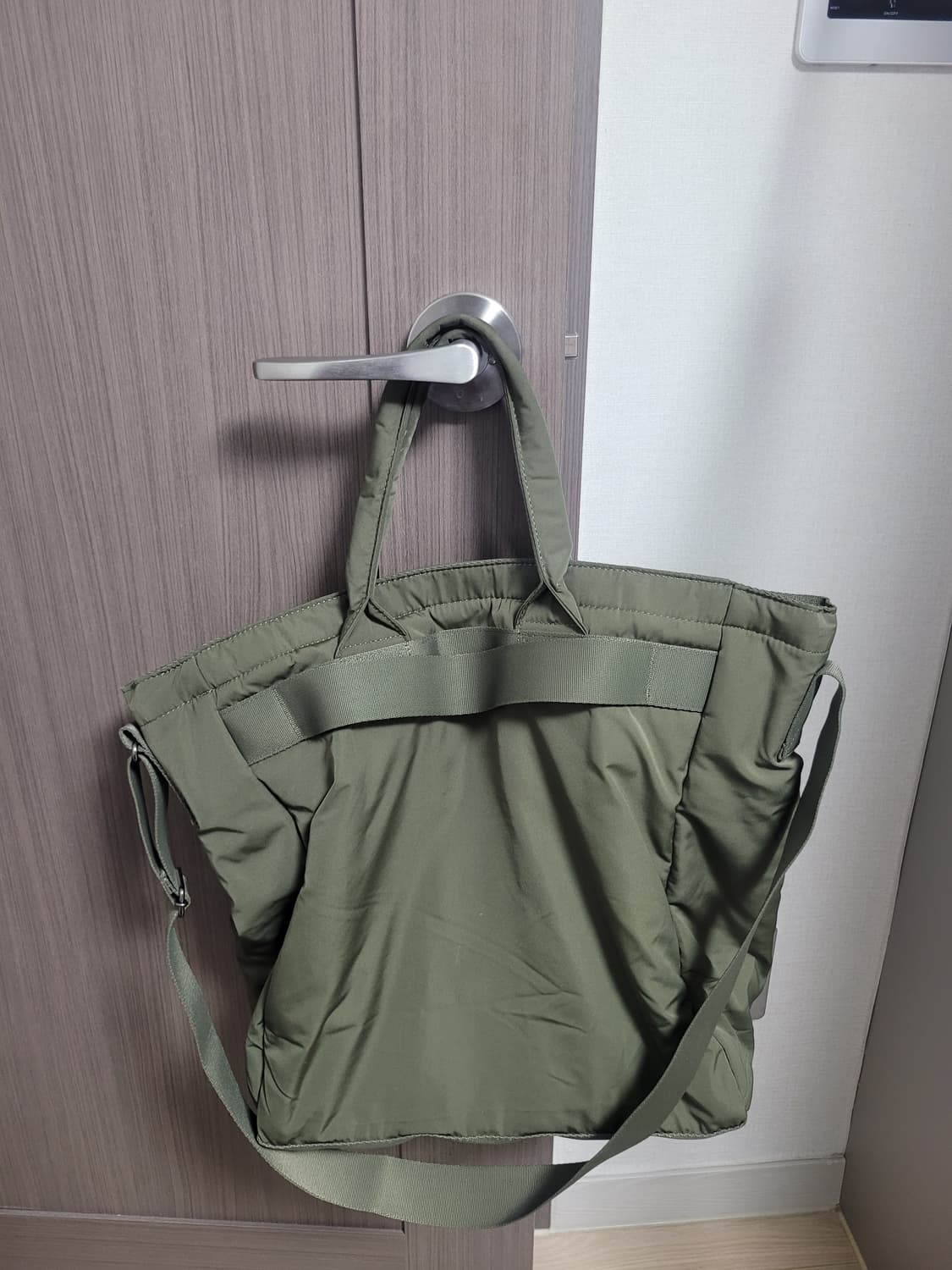 유니클로 2way 유틸리티 숄더백 상품이미지4