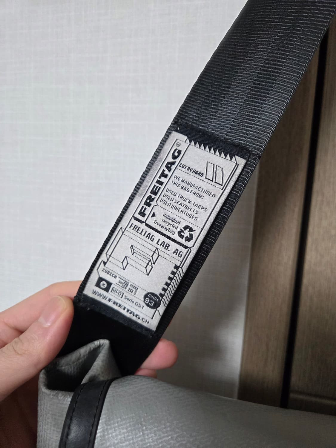 프라이탁 덱스터 실버 그레이 상품이미지3