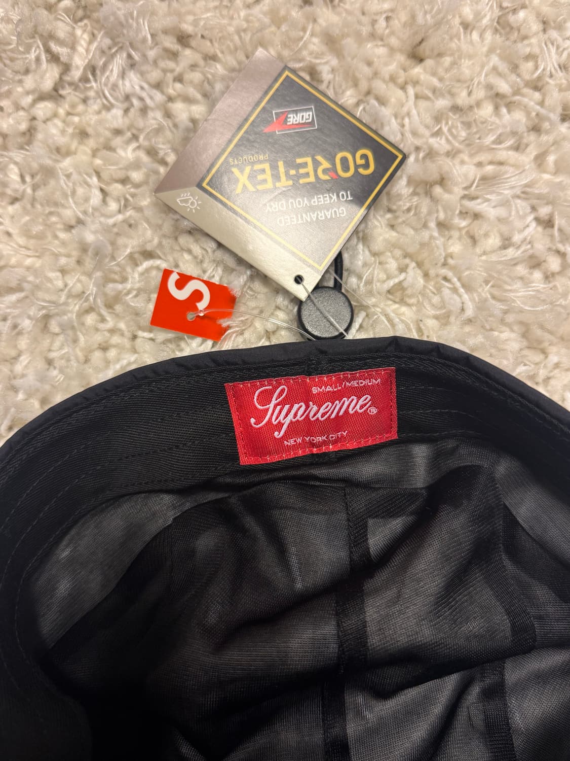 슈프림 고어텍스 모자 상품이미지3