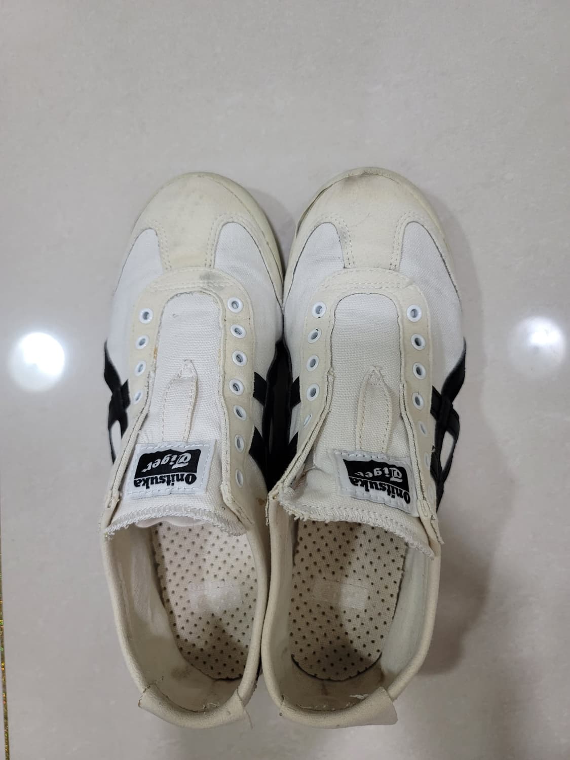 오니츠카 타이거 멕시코66 슬립온 화이트 블랙 상품이미지3