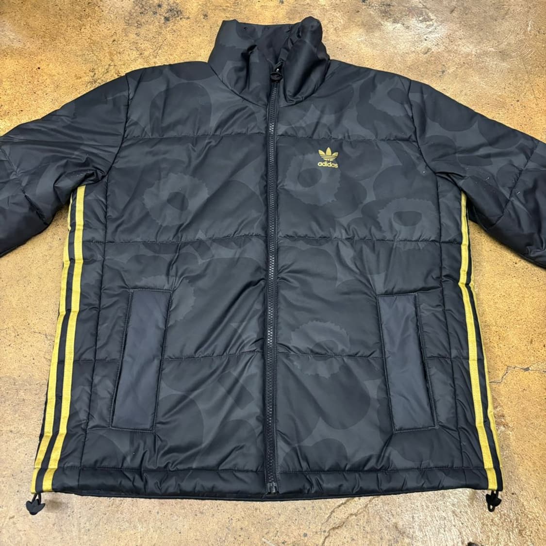 아디다스 마리메꼬 트랙탑 검금 숏패딩  상품이미지3