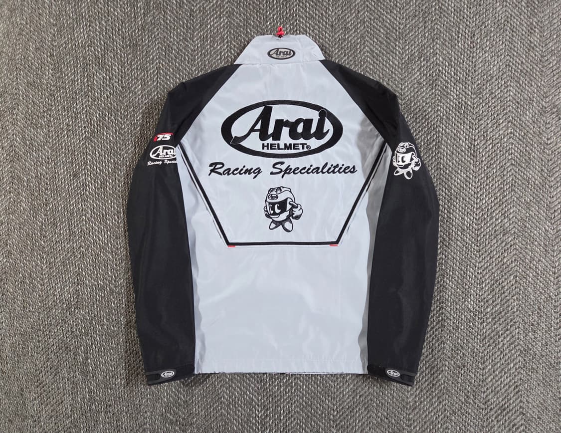 아라이 Arai 검회 실버블랙 배색 구형 바람막이
 상품이미지1