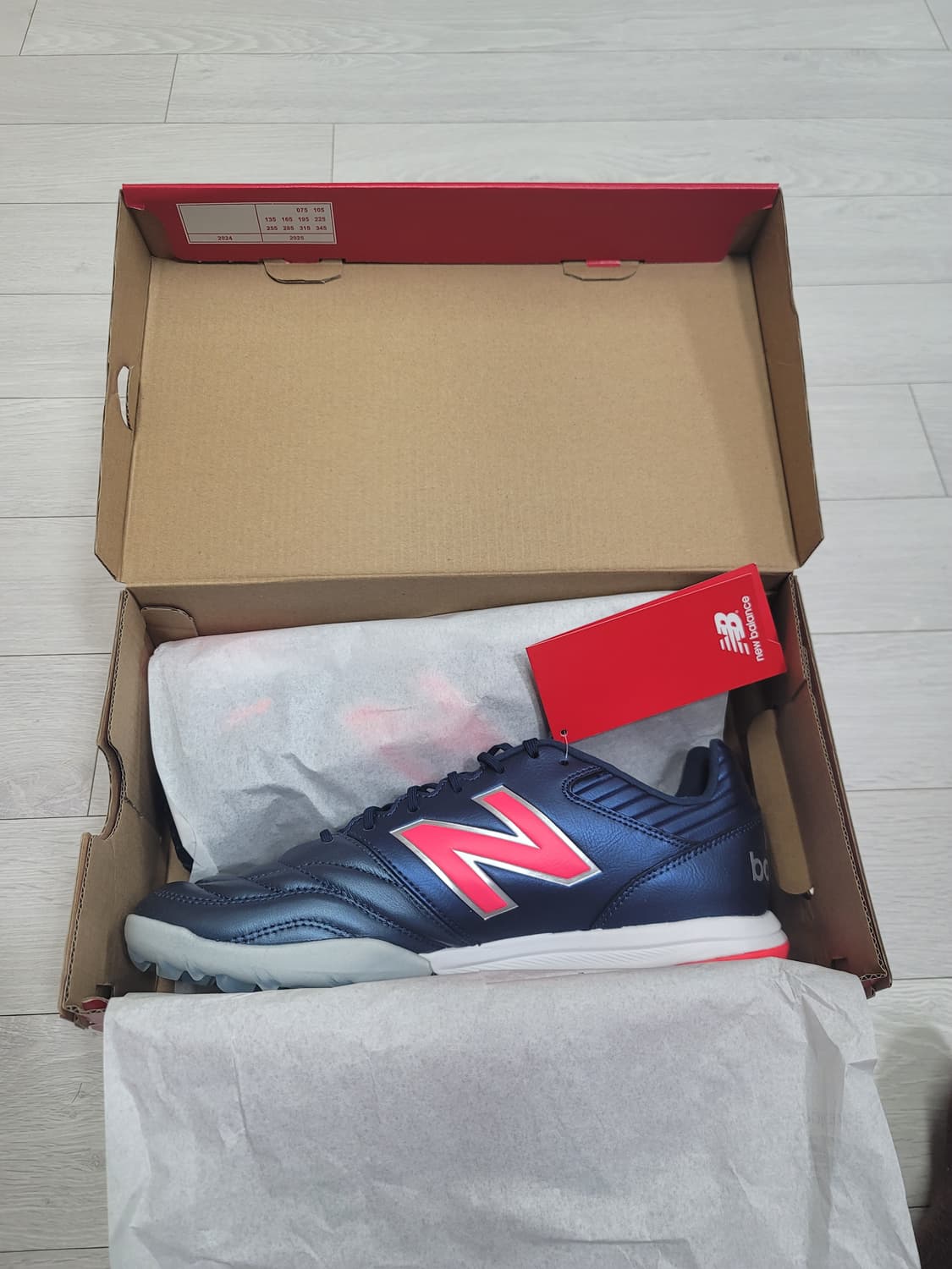 (275)뉴발란스442 V2 PRO(남성,2E) 풋살화[대전직거래도가능] 상품이미지2