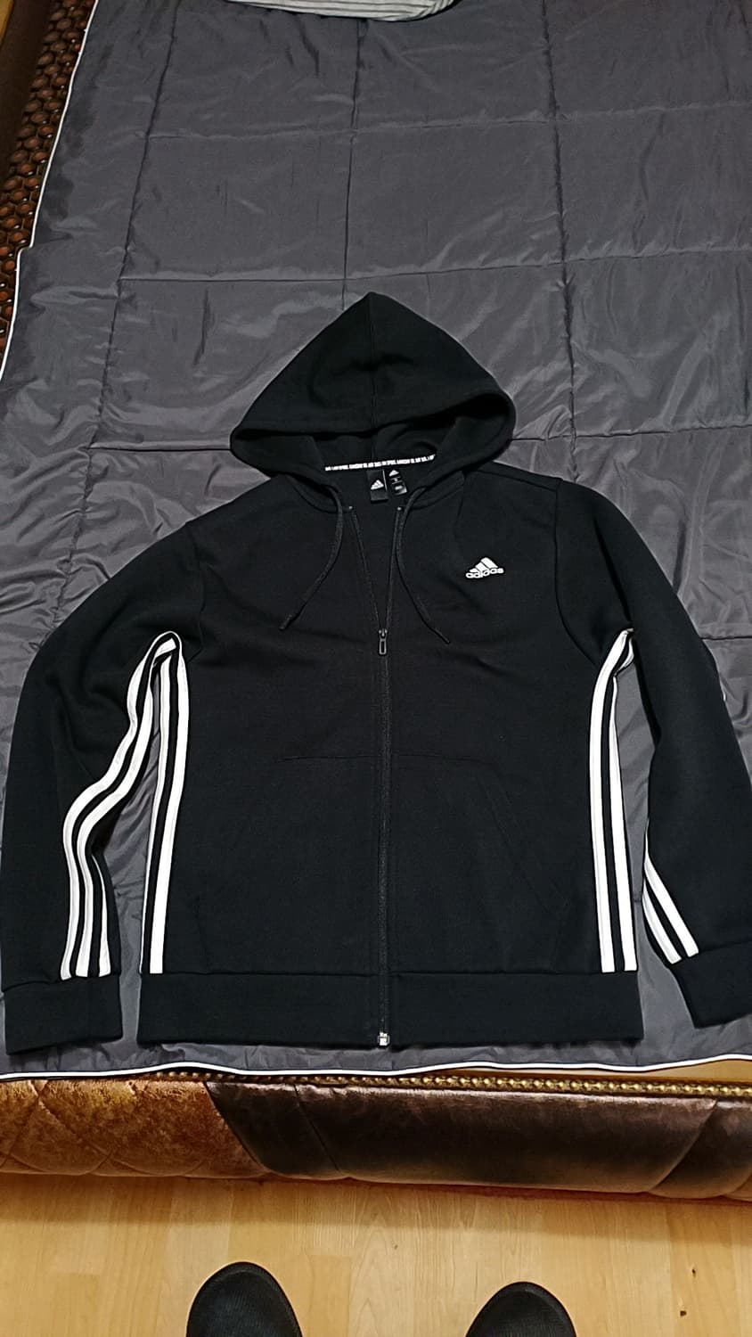 아디다스 후드집업 95 여성77 가슴51 기장66

 상품이미지1