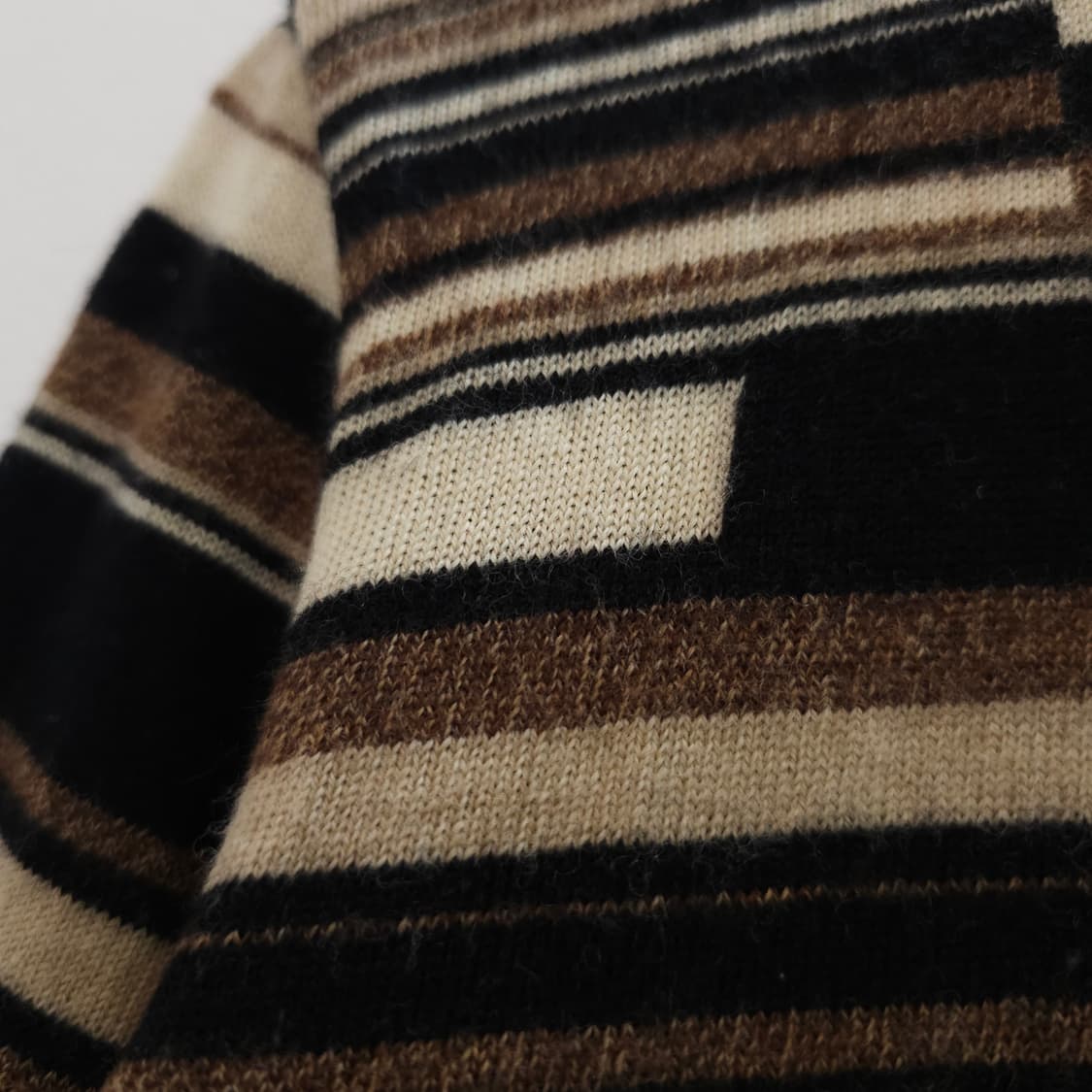 LANCEL 울 100% 스트라이프 하이넥 니트 상품이미지4