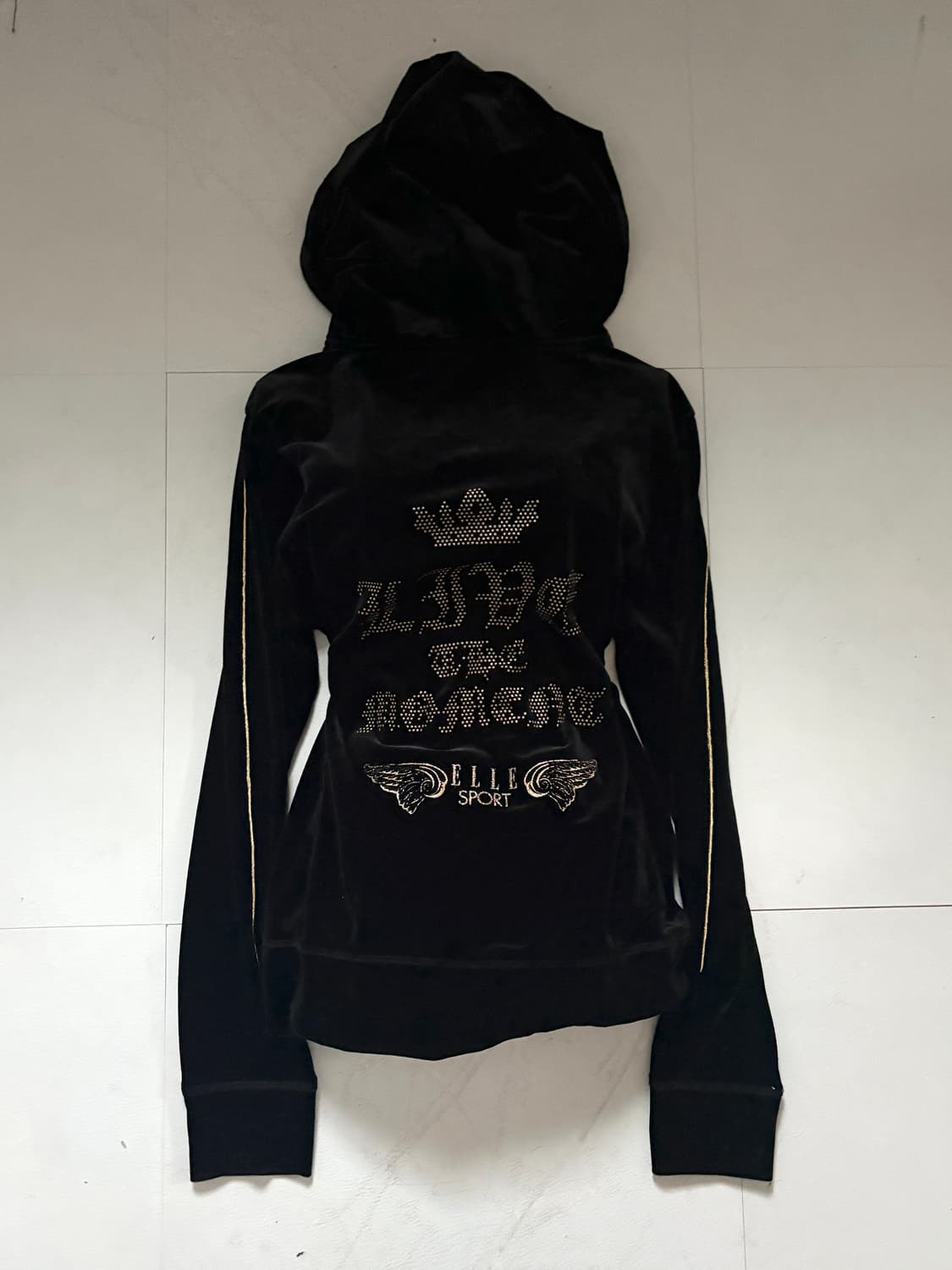 • Black Velvet Hooded Zip-Up 상품이미지1