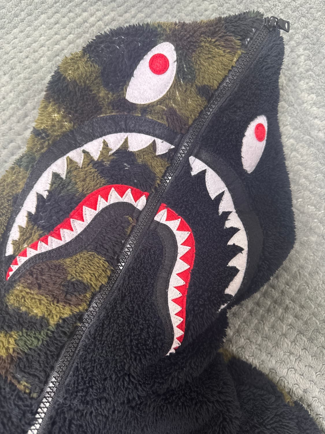 베이프(BAPE) 보아 타이거 샤크 풀 집업 후디 상품이미지1
