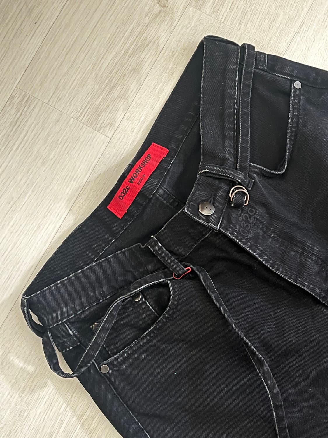 032c /30 /뉴 클래식 와이드 레그 진 워시드 블랙 상품이미지2