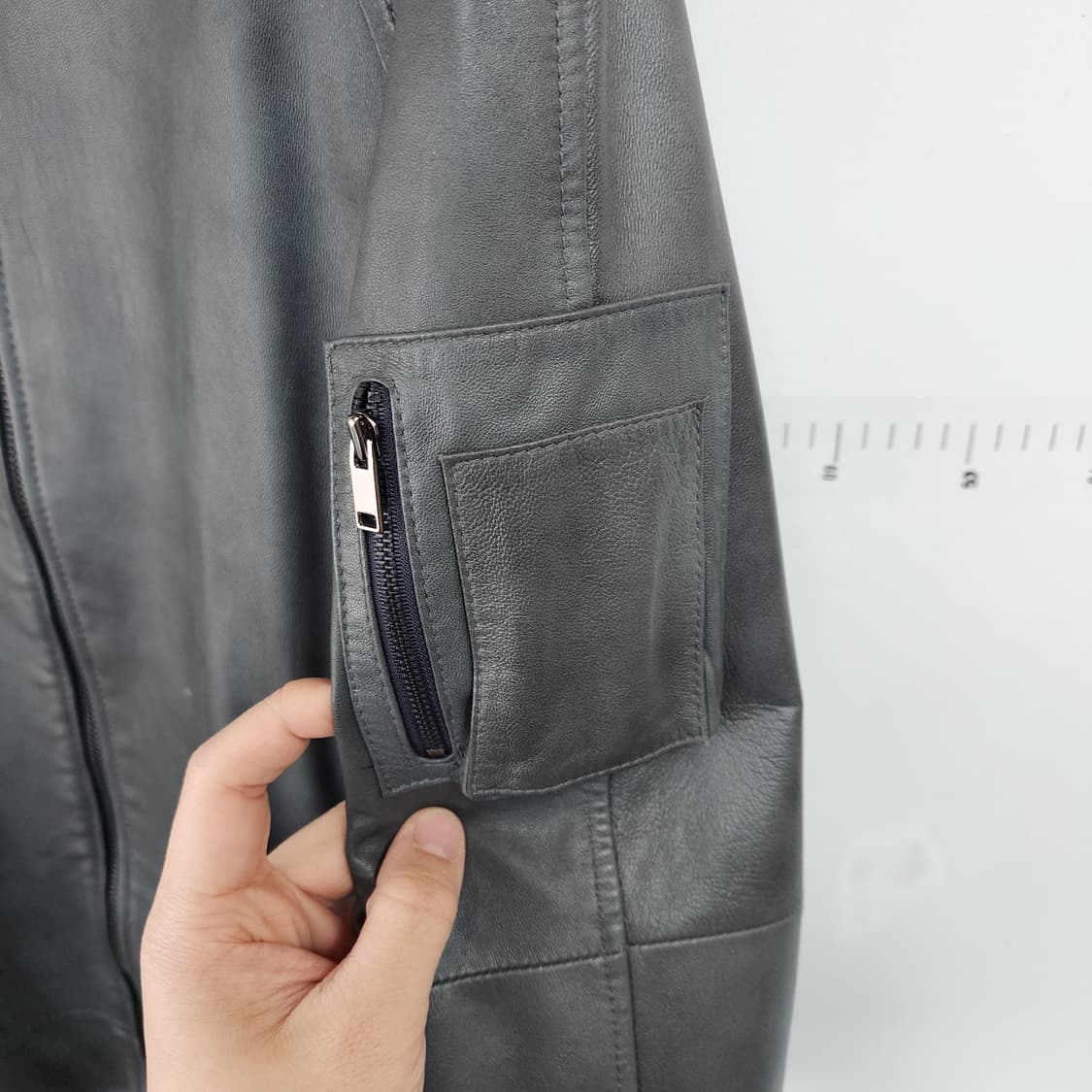 데무 블랙 레더 봄버 자켓 상품이미지3
