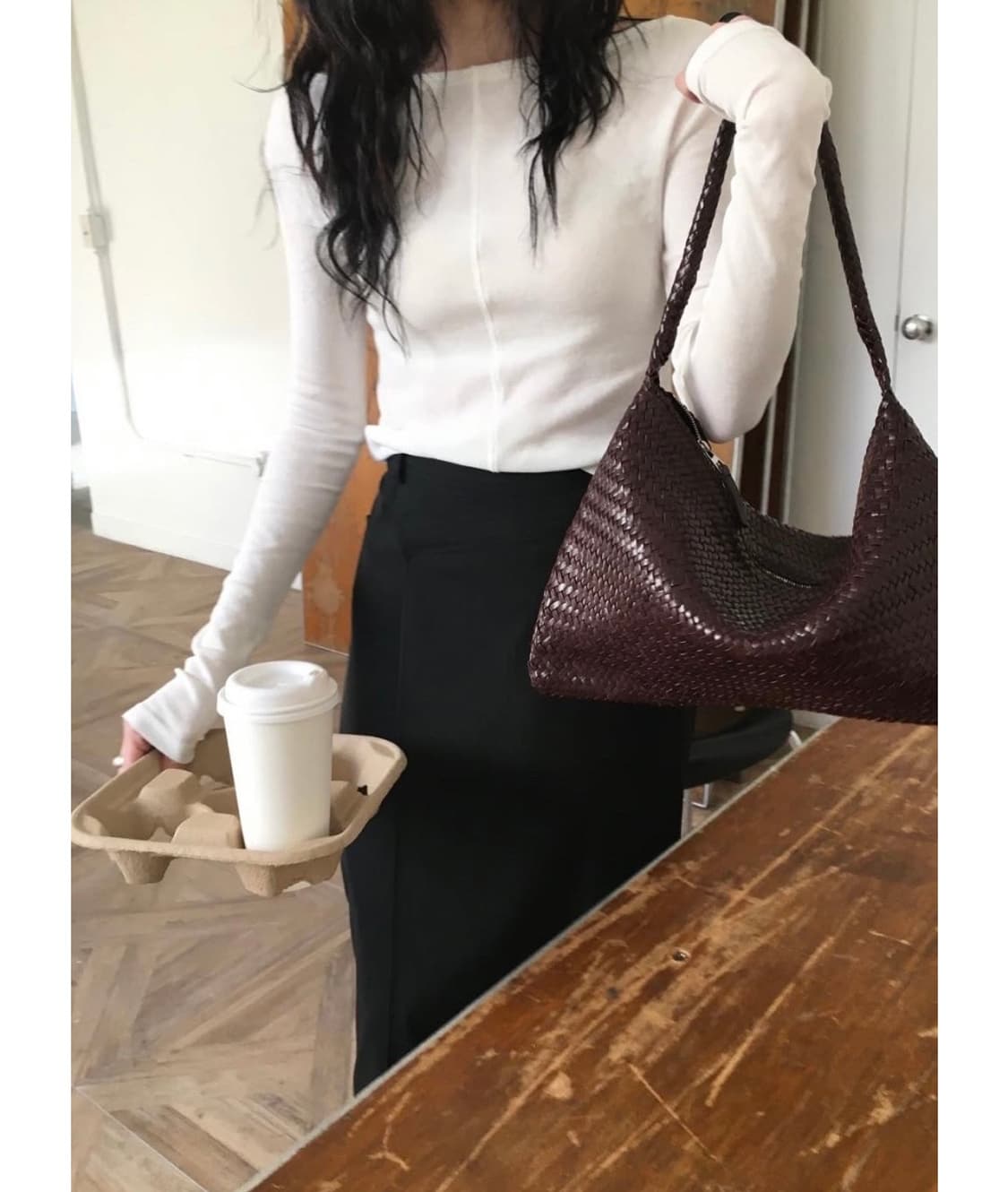 ourcabinet 아워캐비넷 turn 2way tee 상품이미지5