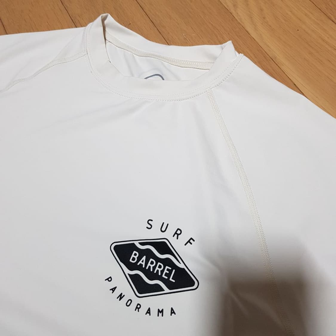 105 / 베럴 / 레쉬가드 /수영복/화이트 상품이미지3