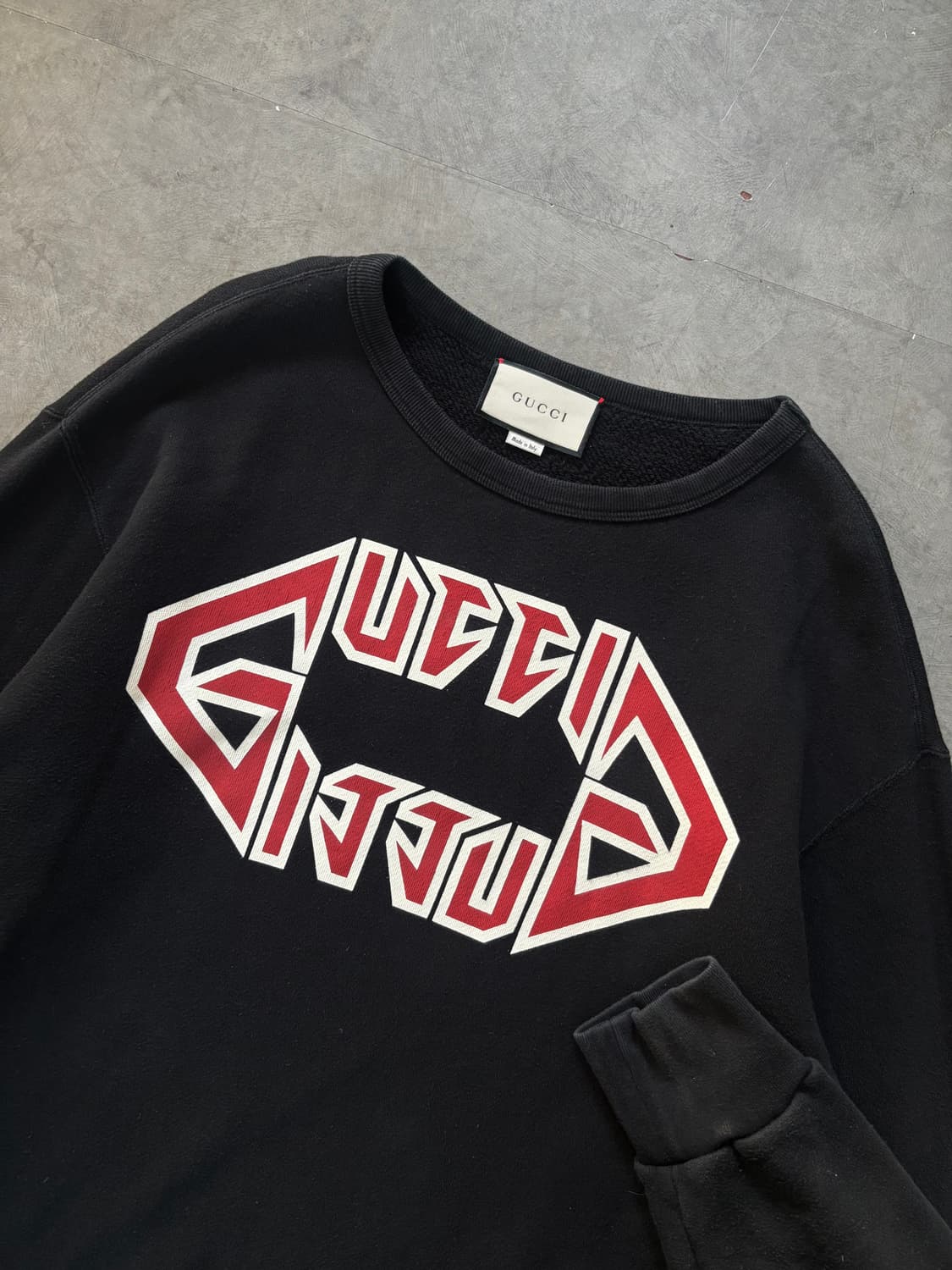 Gucci 구찌 블랙 메탈 로고 맨투맨  상품이미지2