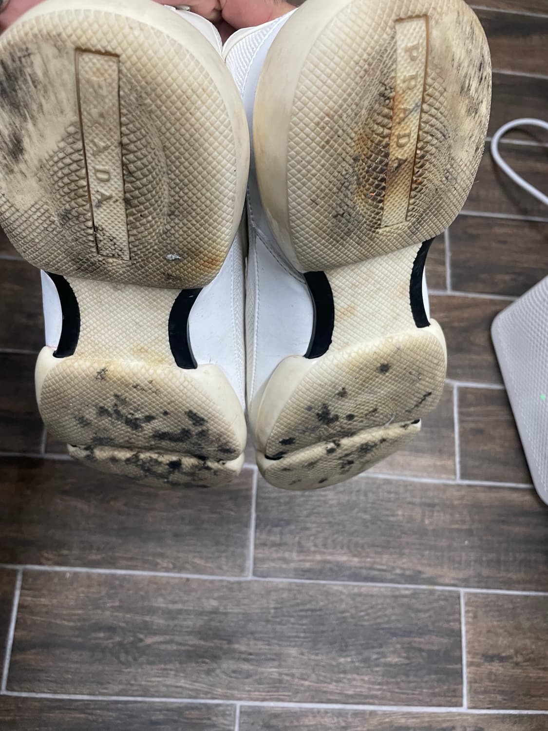 프라다 운동화 275 상품이미지5