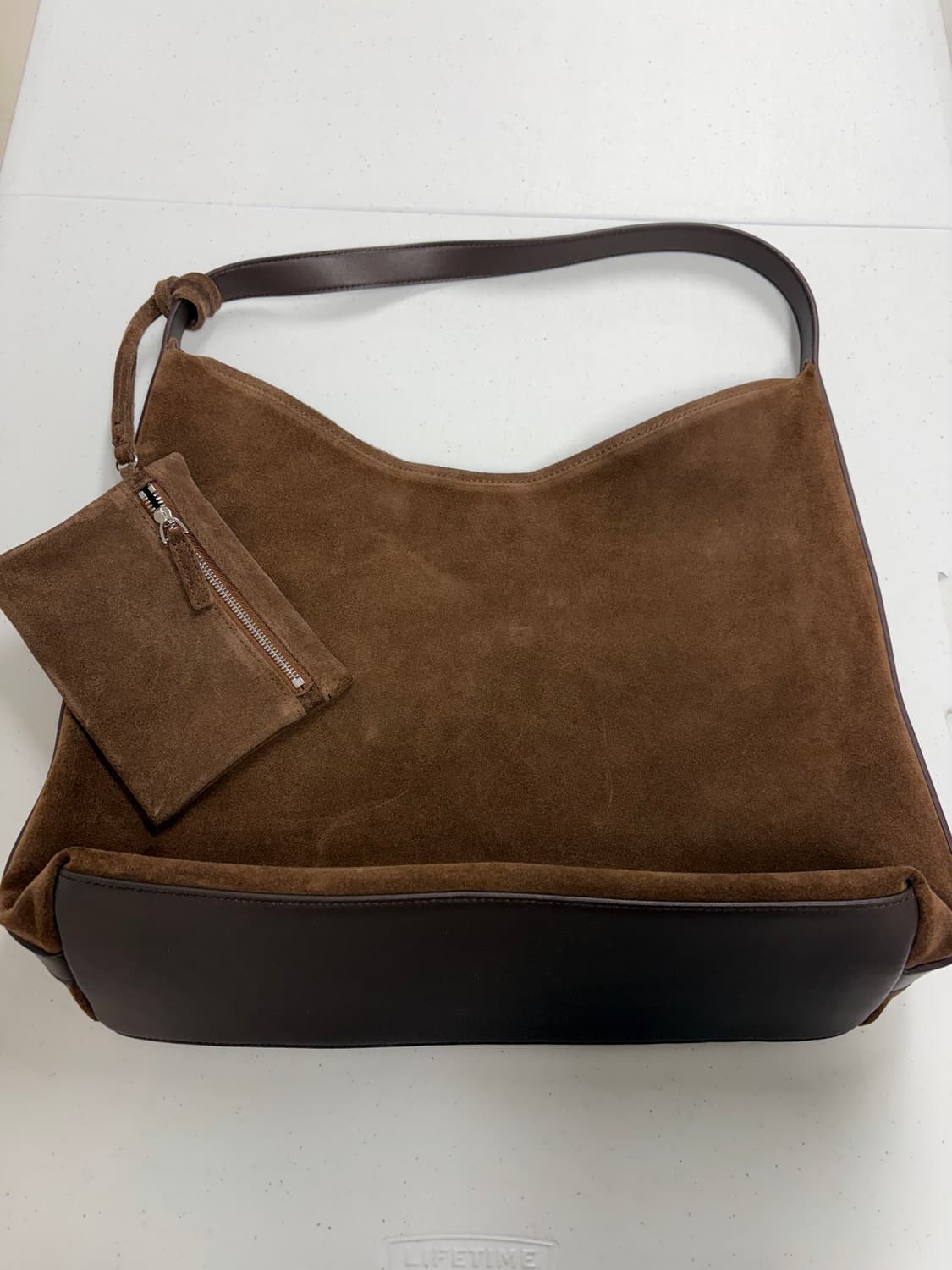 로서울 펄피 크로스바디 호보백 스웨이드 팝니다 상품이미지1