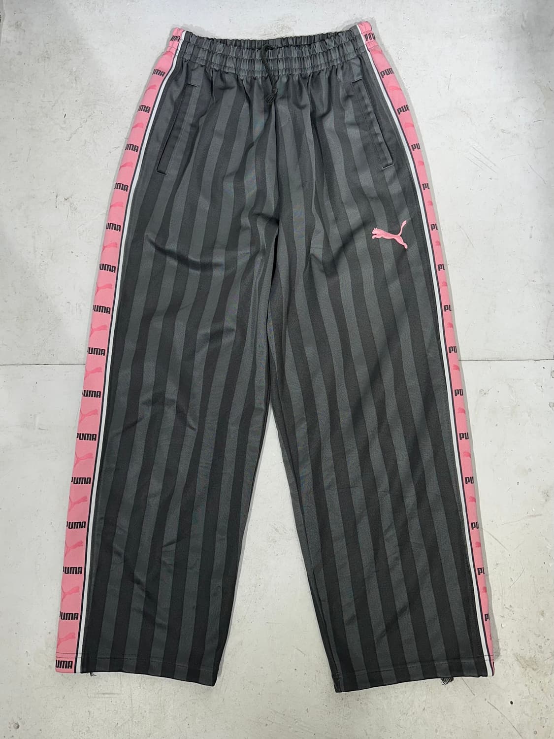 푸마 차콜 핑크 로고 사이드 라인 와이드 트레이닝 팬츠 S 상품이미지4