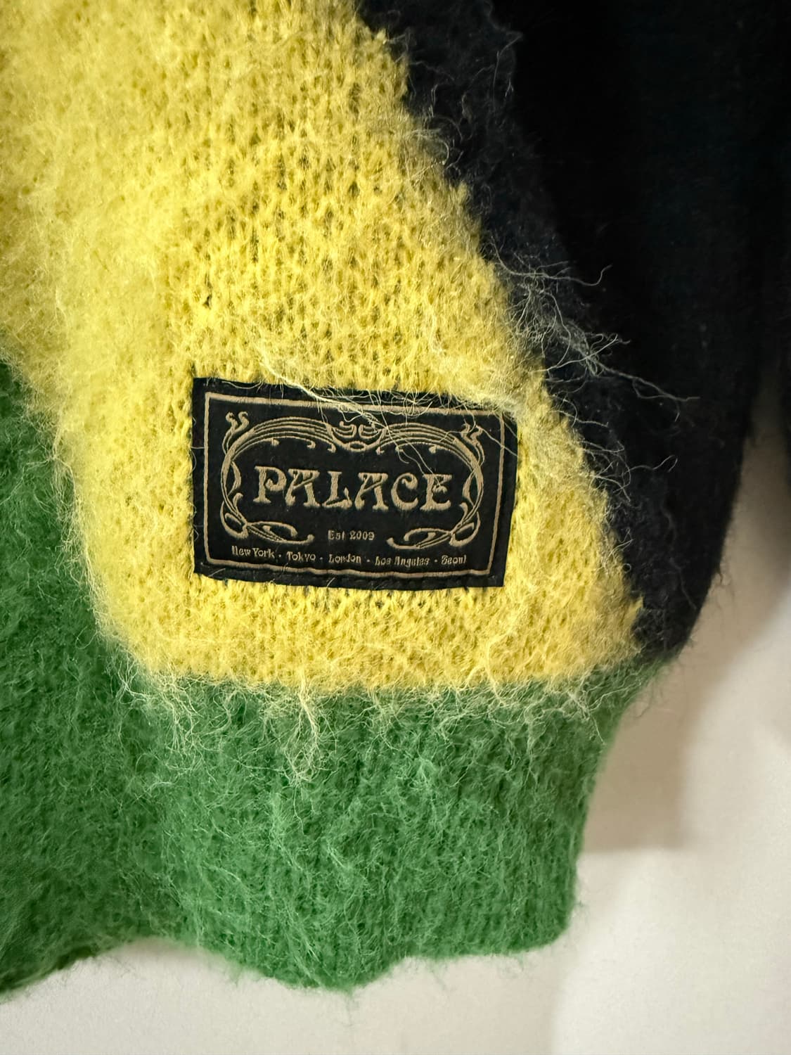 팔라스 헤어리 플래그 니트 자메이카 - 24FW 상품이미지2