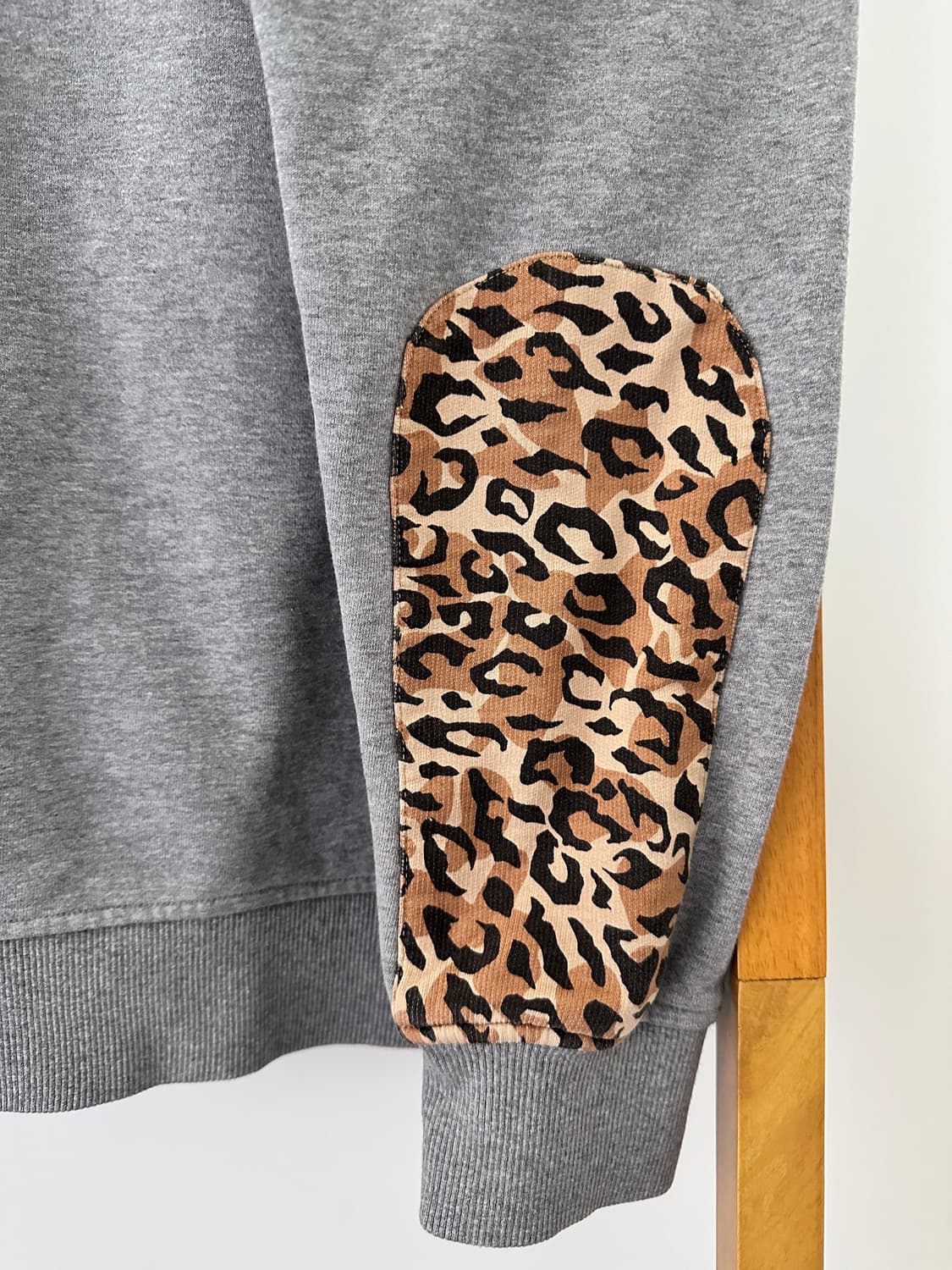 아디다스 레오파드 트레포일 맨투맨 회색(사이즈110) 상품이미지6